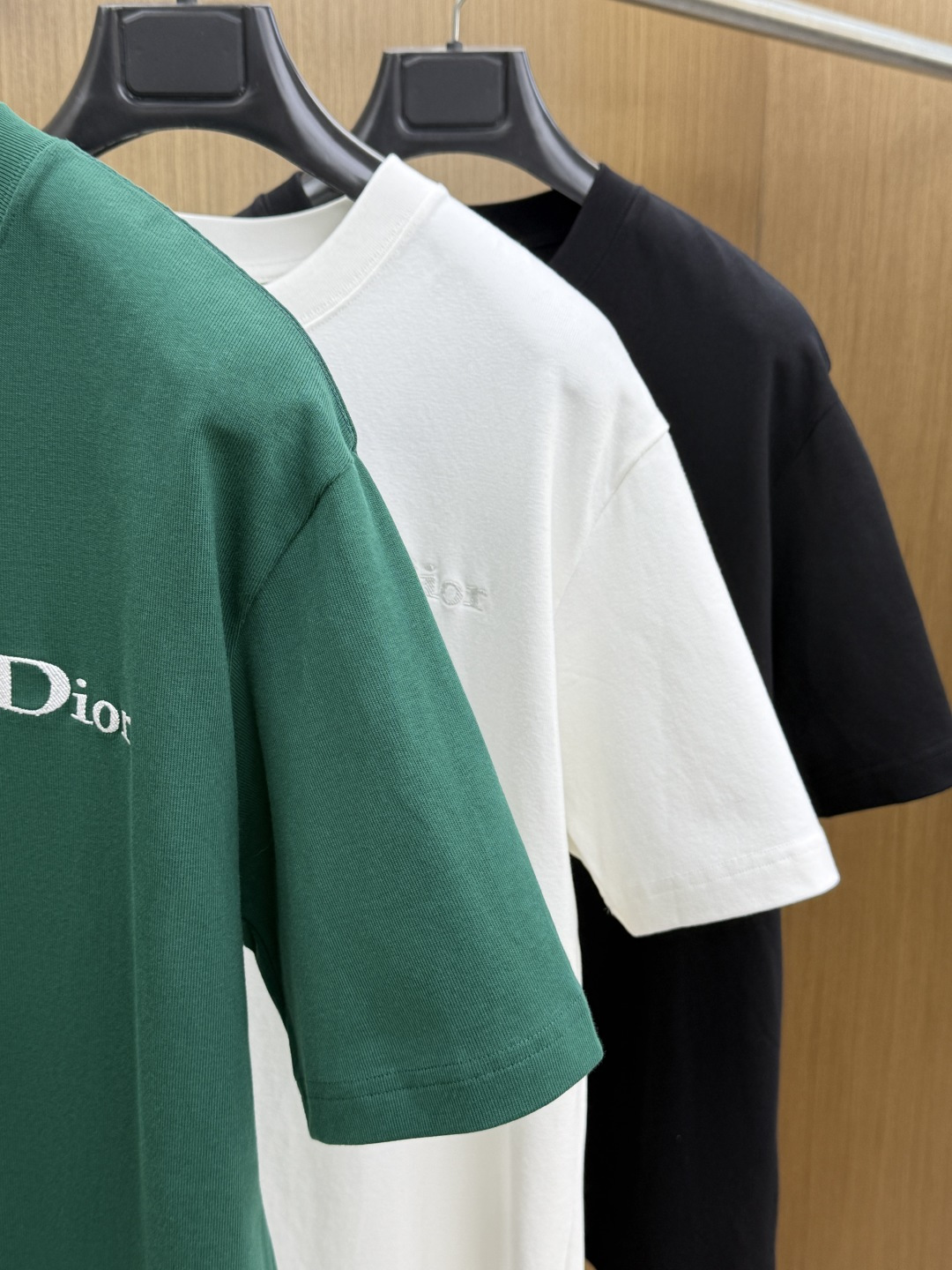 早春 CD 🔥🔥高品质 2026春夏最新款经典短袖T恤 经典标识图案logo时尚简约潮流短袖，最顶级的品