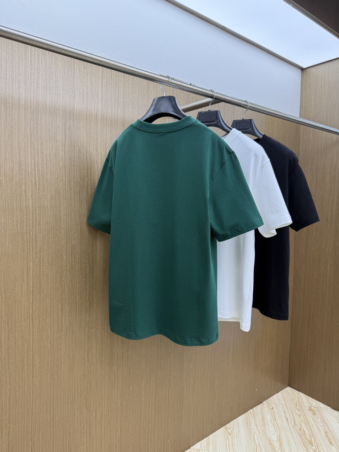 早春 CD 🔥🔥高品质 2026春夏最新款经典短袖T恤 经典标识图案logo时尚简约潮流短袖，最顶级的品