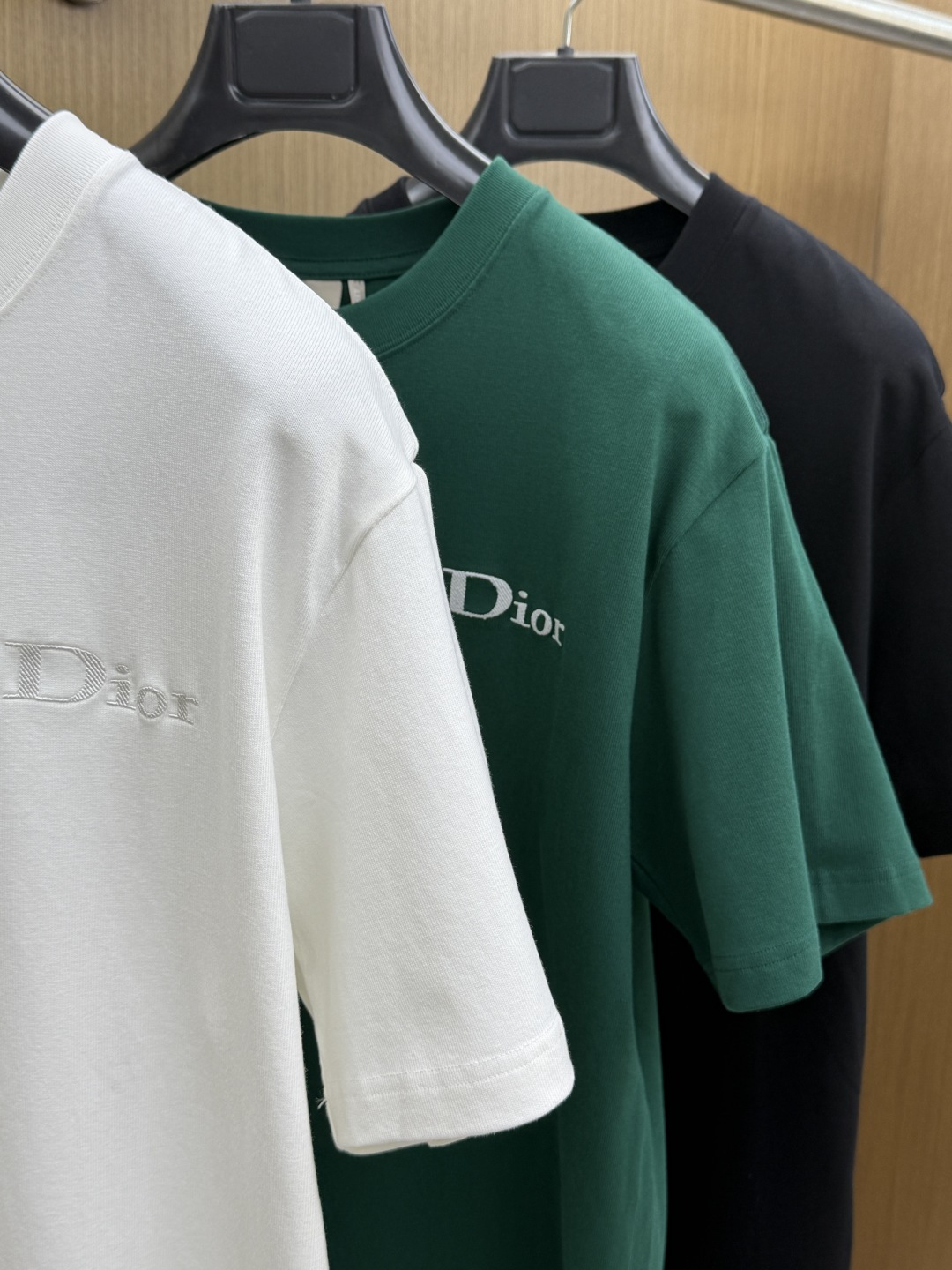 早春 CD 🔥🔥高品质 2026春夏最新款经典短袖T恤 经典标识图案logo时尚简约潮流短袖，最顶级的品