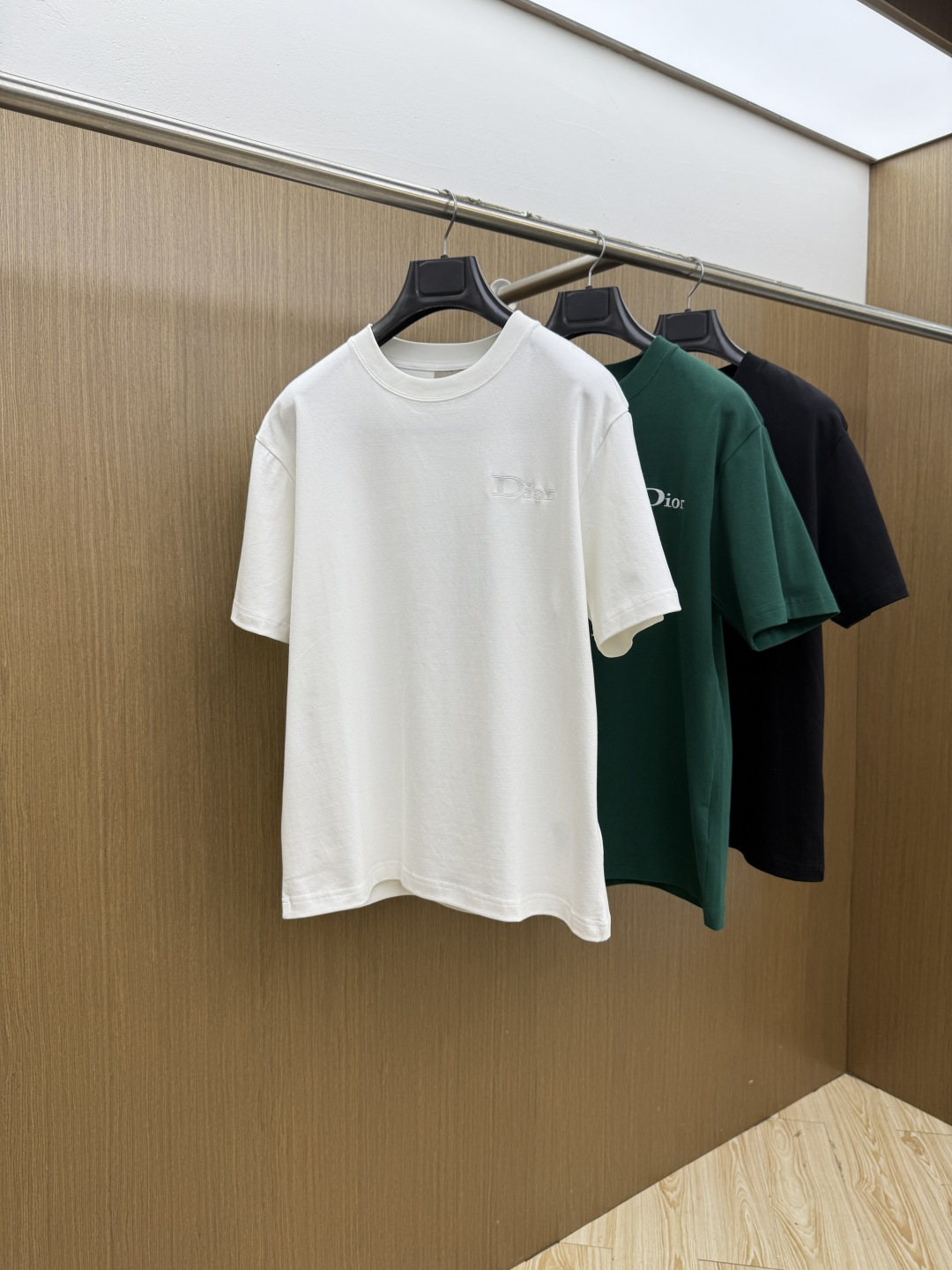 早春 CD 🔥🔥高品质 2026春夏最新款经典短袖T恤 经典标识图案logo时尚简约潮流短袖，最顶级的品