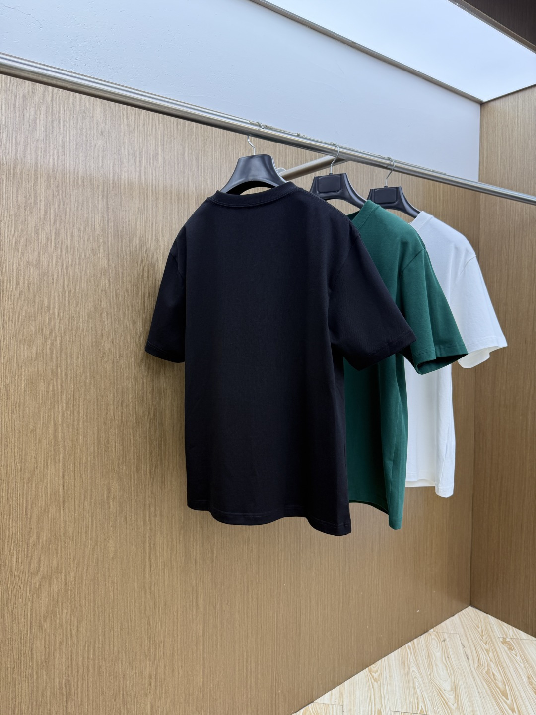 早春 CD 🔥🔥高品质 2026春夏最新款经典短袖T恤 经典标识图案logo时尚简约潮流短袖，最顶级的品