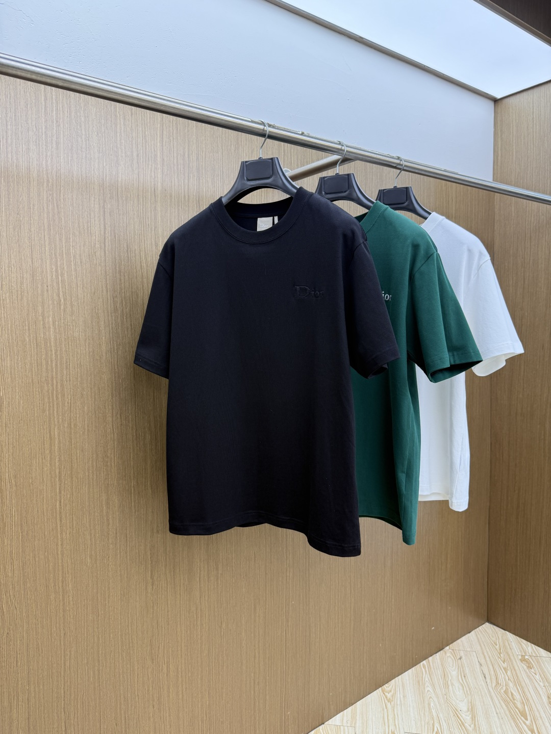 早春 CD 🔥🔥高品质 2026春夏最新款经典短袖T恤 经典标识图案logo时尚简约潮流短袖，最顶级的品