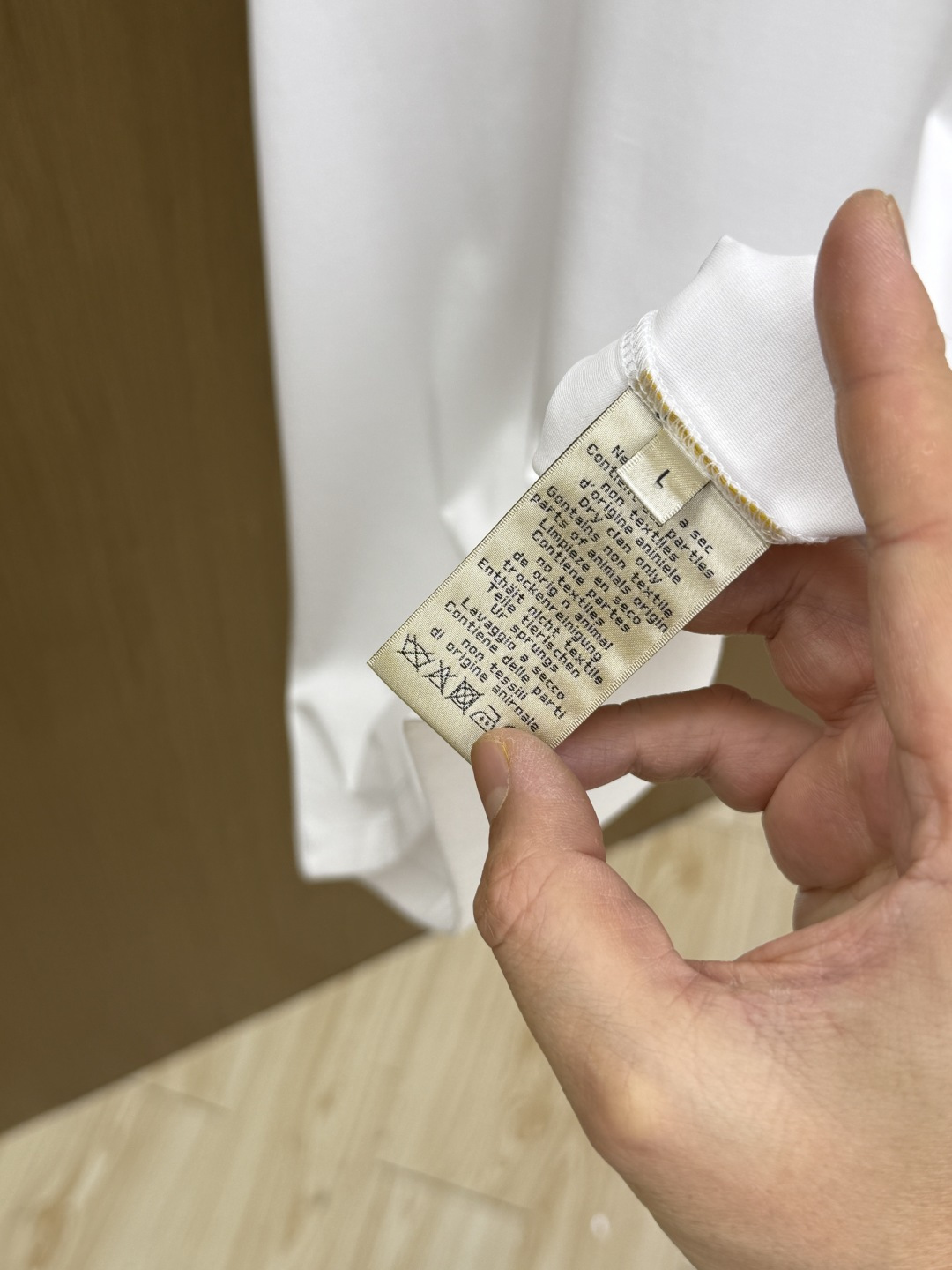 早春 HER 🔥🔥春夏新款首发专柜最新款圆领短袖 高端订制 设计前卫时尚！品牌logo重工艺设计 高端定