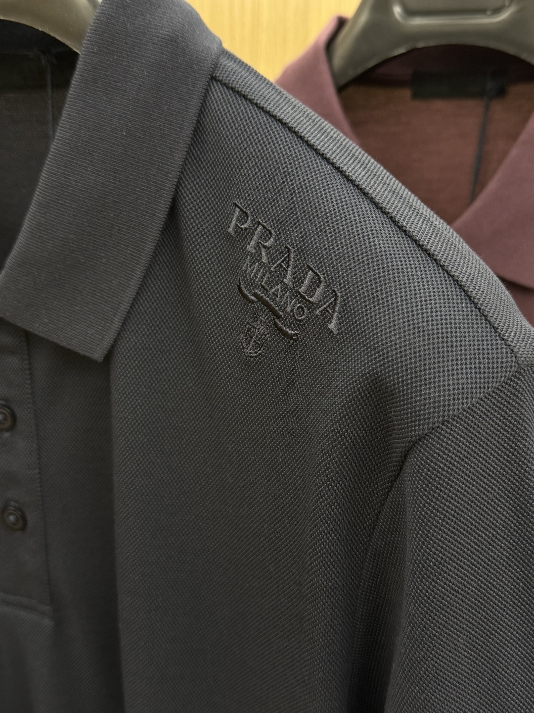 早春 PD 🔥🔥高级定制 26ss春夏新款翻领POLO短袖T恤 原版定制 面料选用进口珠地棉 轻薄透气 