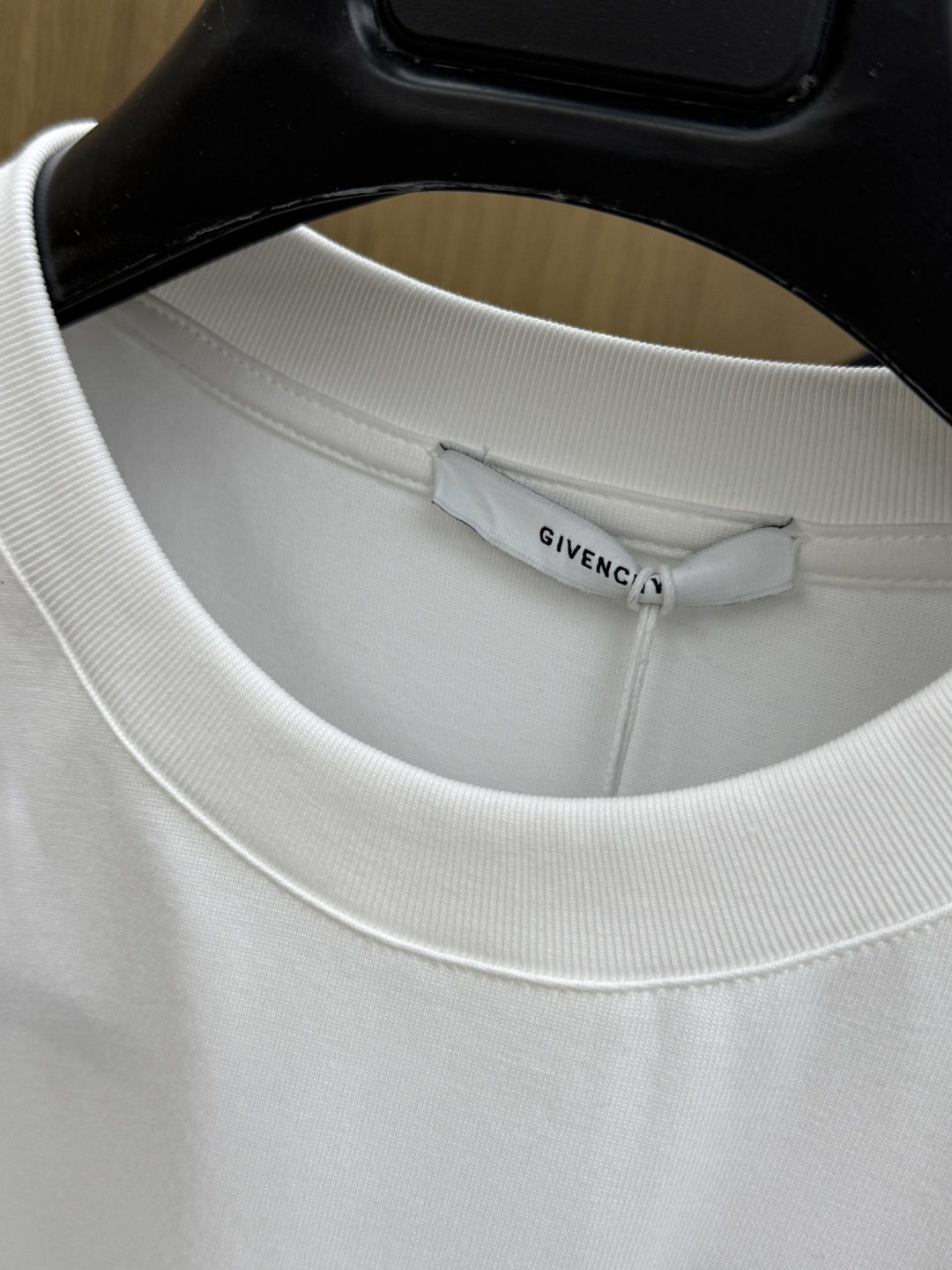 早春 Gvc 🔥🔥高品质 2026春夏最新款经典短袖T恤 经典标识图案logo时尚简约潮流短袖，最顶级的