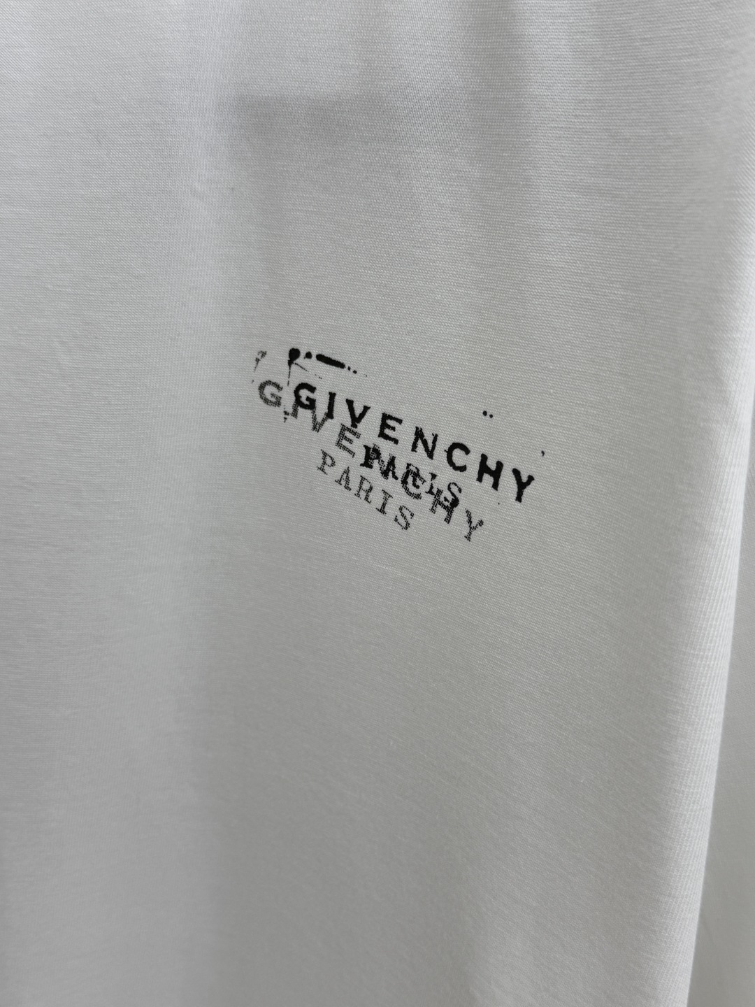 早春 Gvc 🔥🔥高品质 2026春夏最新款经典短袖T恤 经典标识图案logo时尚简约潮流短袖，最顶级的