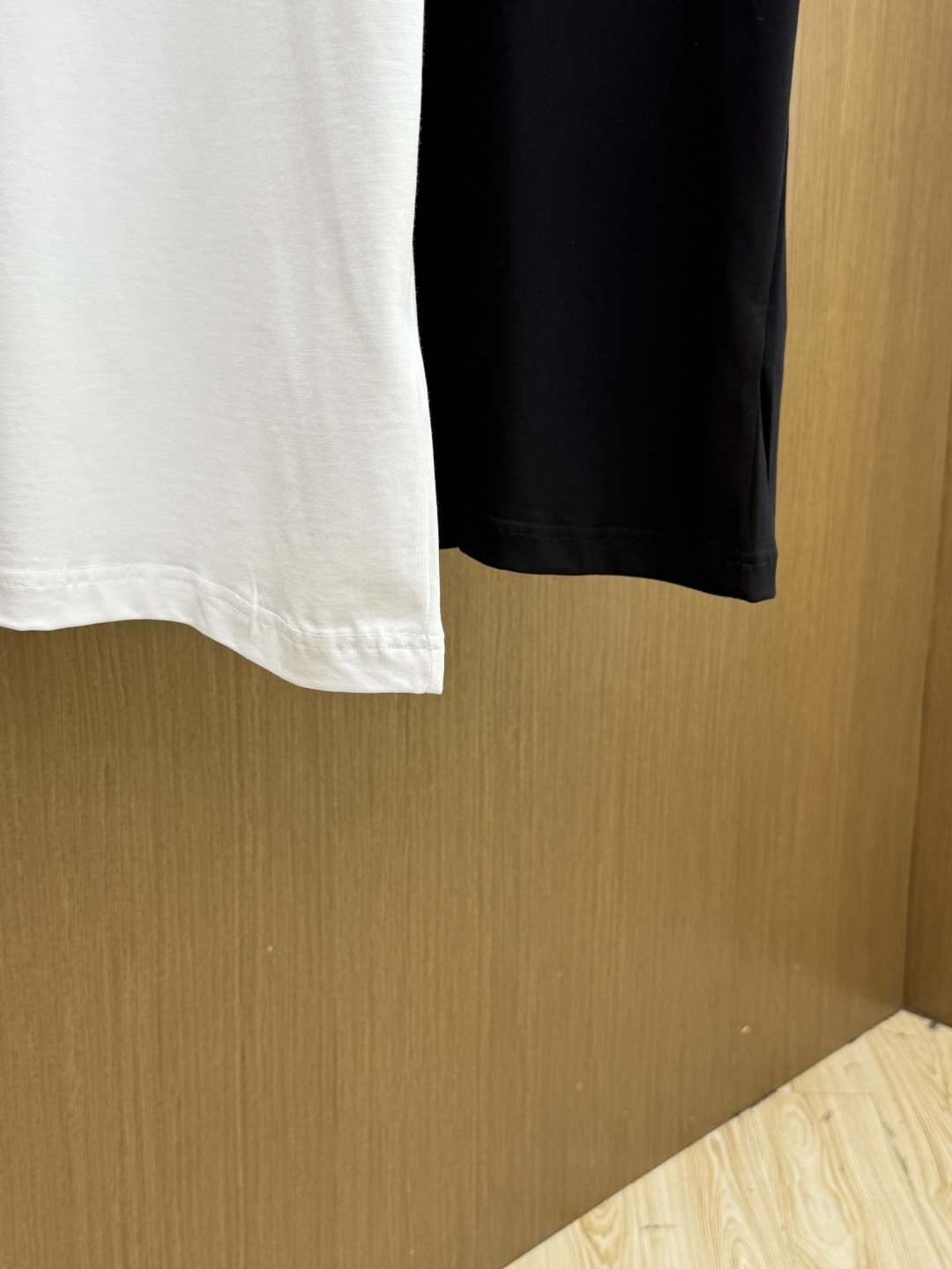 早春 Gvc 🔥🔥高品质 2026春夏最新款经典短袖T恤 经典标识图案logo时尚简约潮流短袖，最顶级的