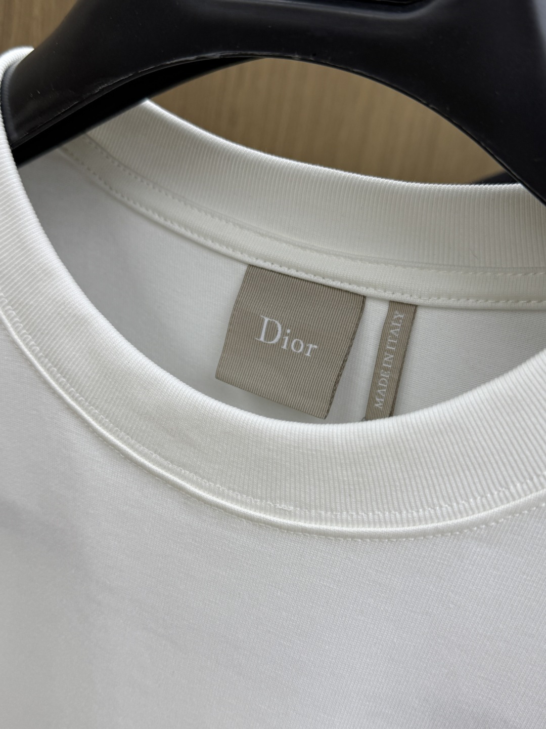 早春 CD 🔥🔥高品质 2026春夏最新款经典短袖T恤 经典标识图案logo时尚简约潮流短袖，最顶级的品