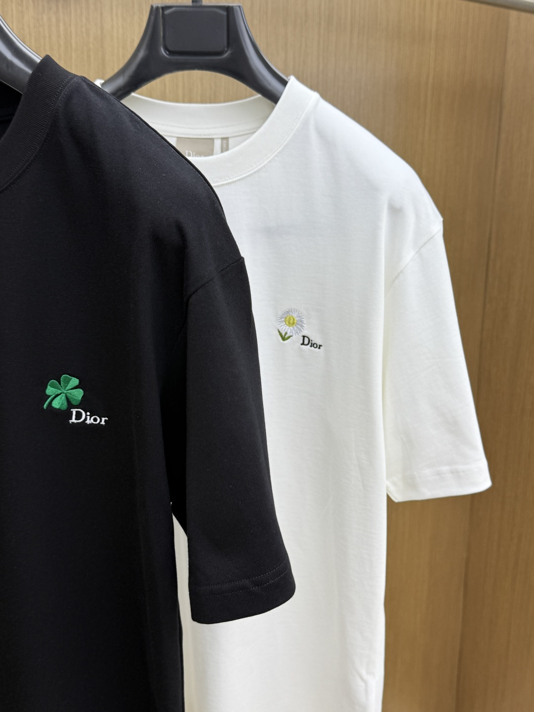 早春 CD 🔥🔥高品质 2026春夏最新款经典短袖T恤 经典标识图案logo时尚简约潮流短袖，最顶级的品