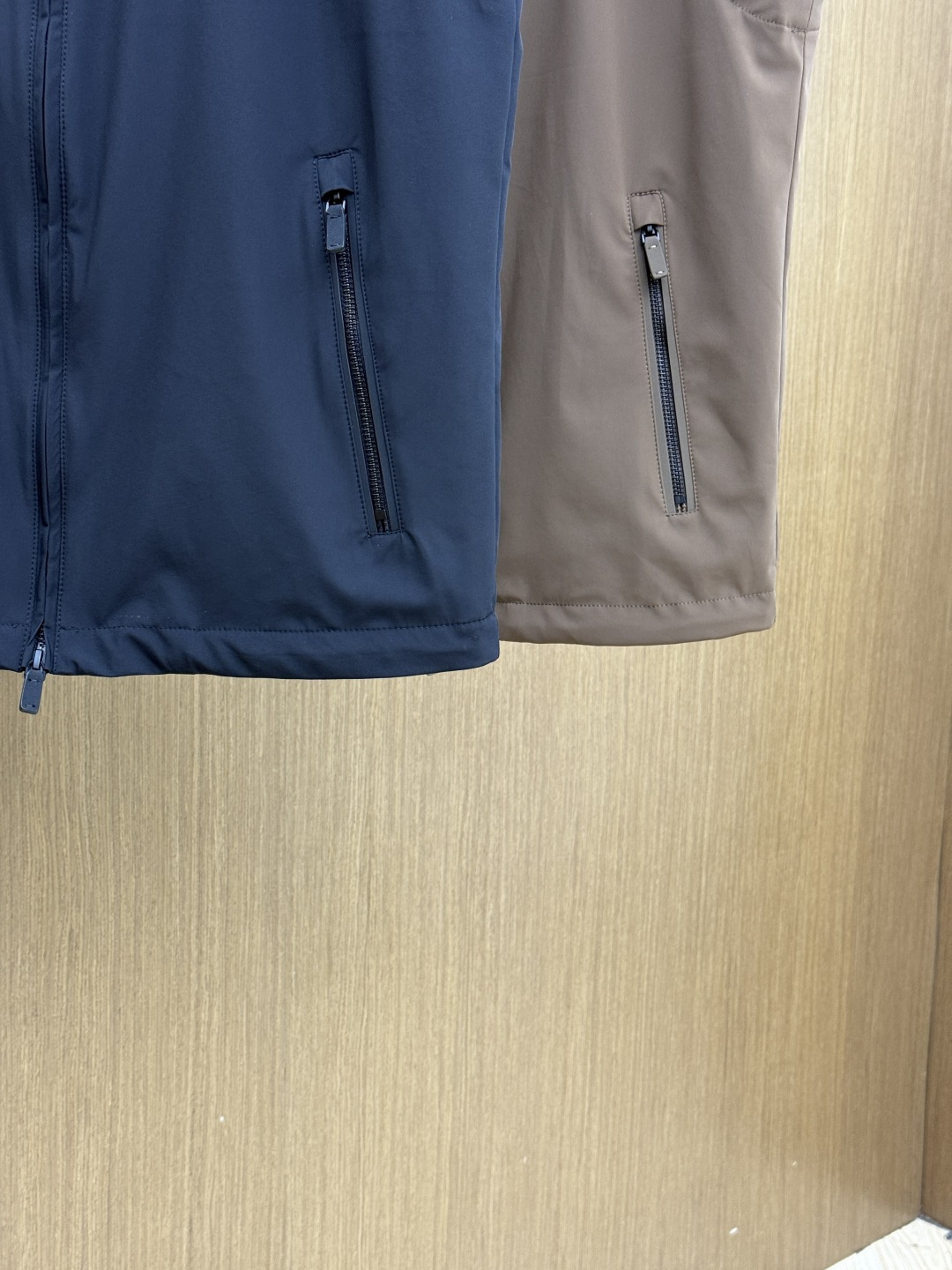 早春 ZZ 🔥🔥高端定制 2026早春轻奢休闲马甲系列，最新时尚立领马甲外套.双侧对称字母刺绣.处处细节