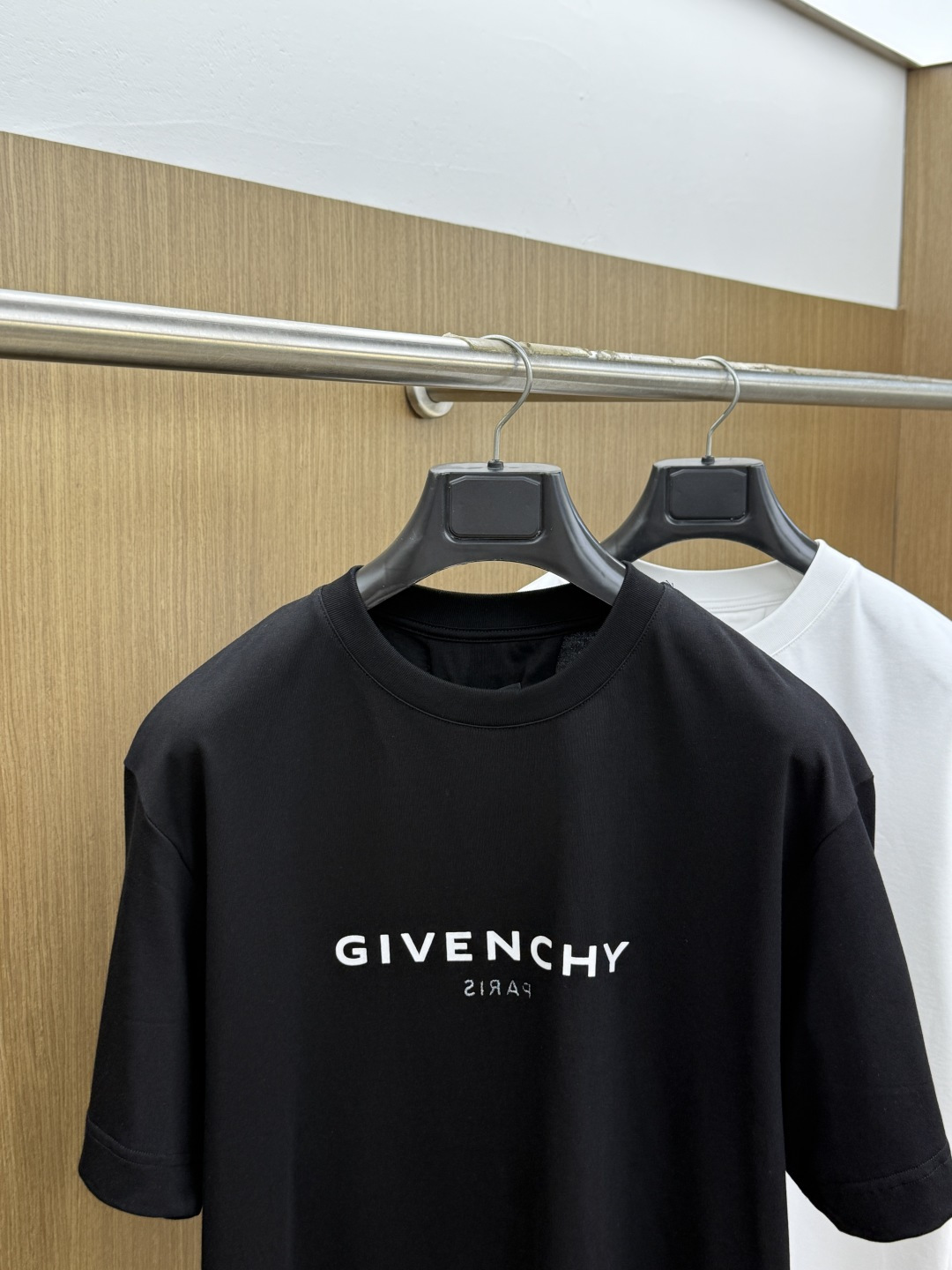 早春 Gvc 🔥🔥高品质 2026春夏最新款经典短袖T恤 经典标识图案logo时尚简约潮流短袖，最顶级的