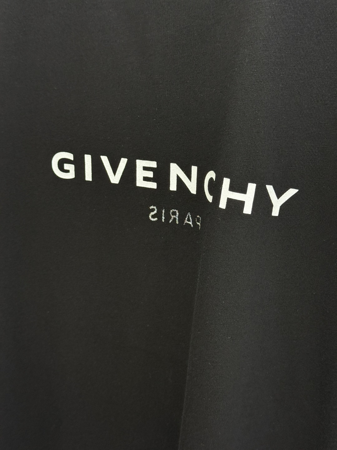 早春 Gvc 🔥🔥高品质 2026春夏最新款经典短袖T恤 经典标识图案logo时尚简约潮流短袖，最顶级的