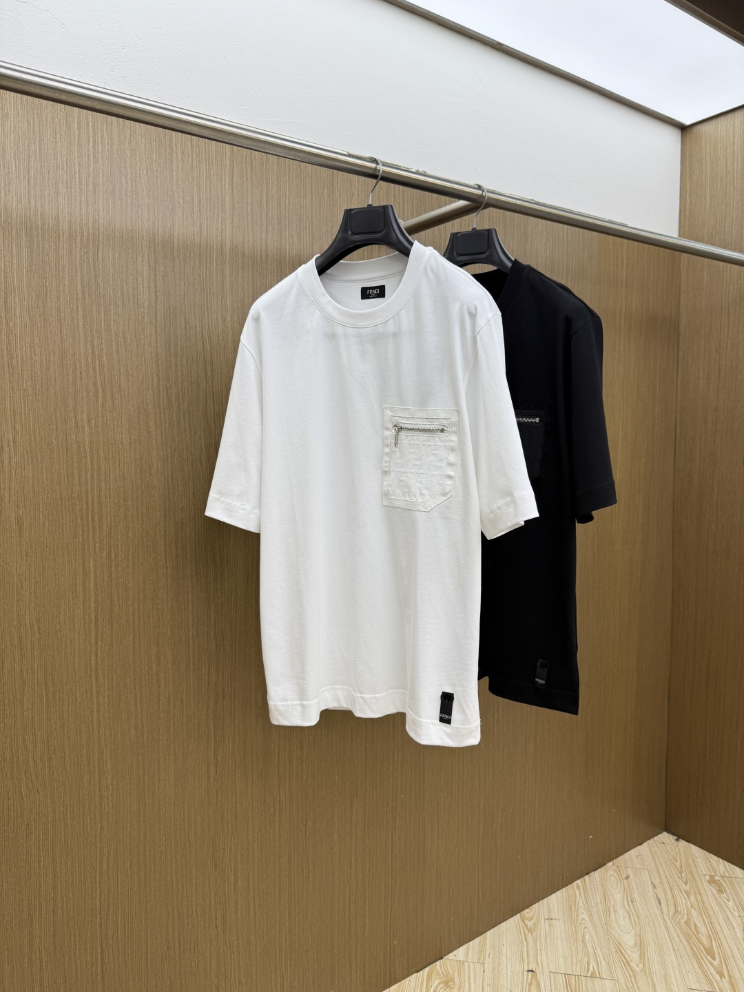 早春 FD 🔥🔥高品质 2026春夏最新款经典短袖T恤 经典标识图案logo时尚简约潮流短袖，最顶级的品