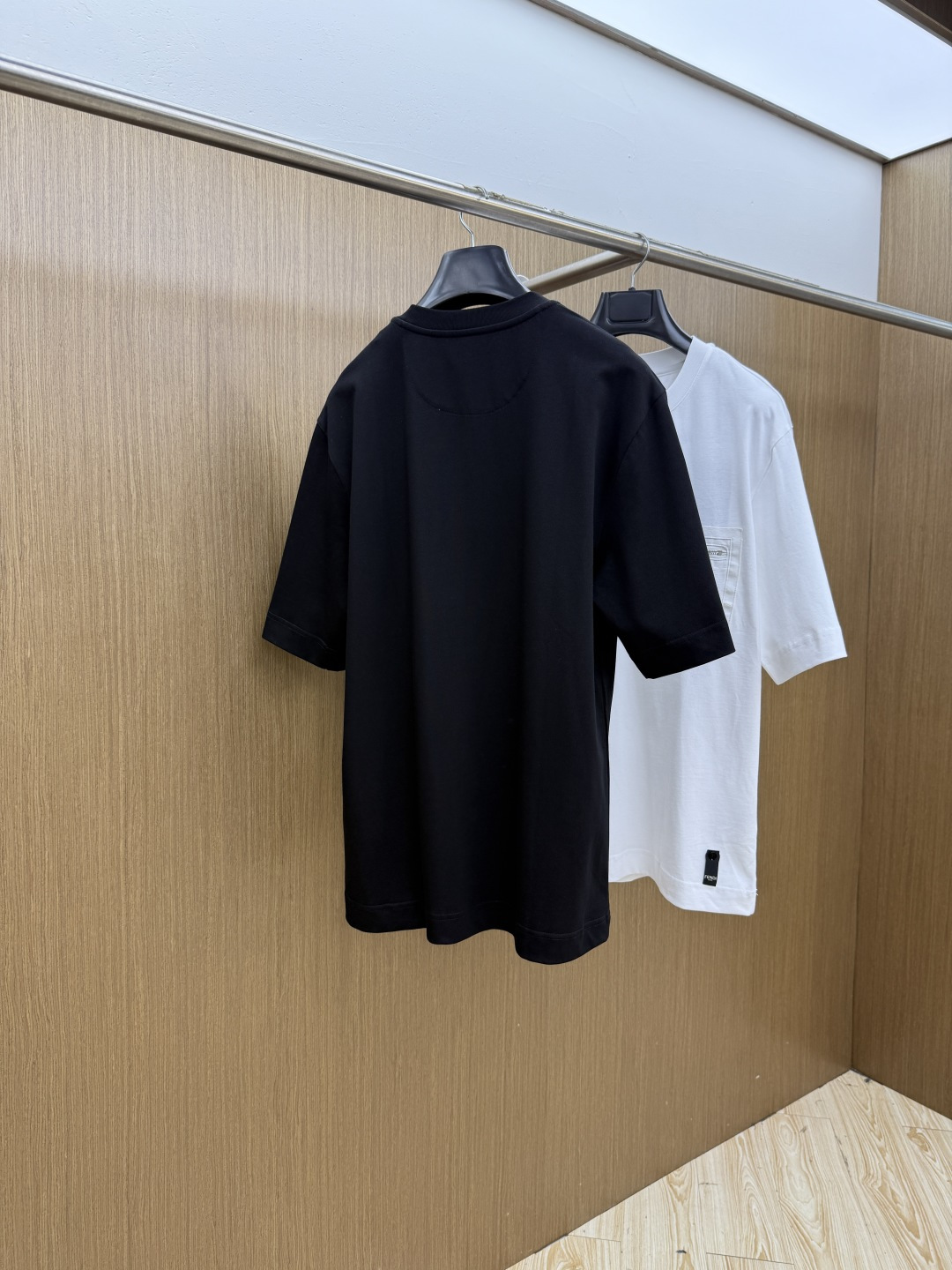 早春 FD 🔥🔥高品质 2026春夏最新款经典短袖T恤 经典标识图案logo时尚简约潮流短袖，最顶级的品