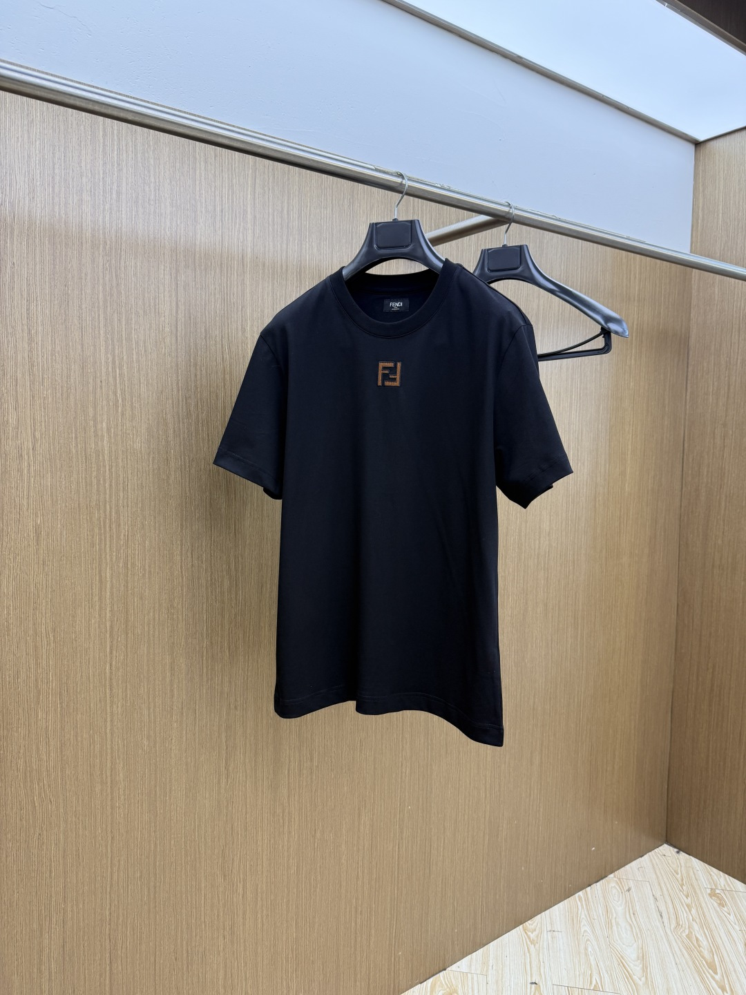 早春 FD 🔥🔥高品质 2026春夏最新款经典短袖T恤 经典标识图案logo时尚简约潮流短袖，最顶级的品