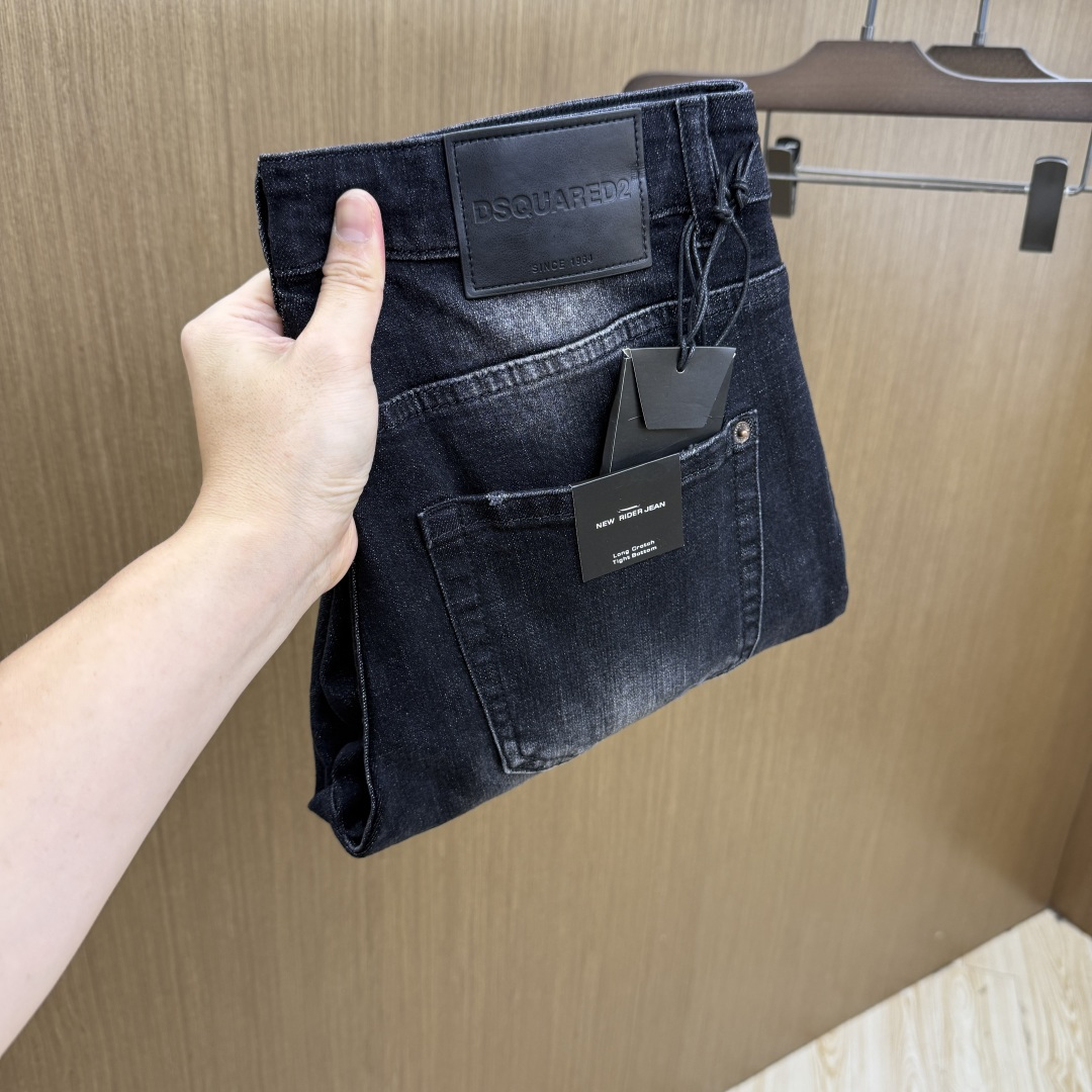 NO:848595,Early spring D2 SS new spring and summer super soft washed jeans, handsome upper body, small straight design, slim tailoring, men's top casual cotton!  High-end stretch all-season versatile commuter denim men's pants!  The style is extremely versatile, the fabric is stretchy, and the material is also very outstanding. It has a bit of a retro and old-fashioned style. The thick fabric is suitable for all seasons. It is the industry's first exclusive model and is a versatile commuting model in all seasons!  These high-end slim fit stretch skinny jeans are versatile and comfortable!  29-38 (no 35,37),,jeans,19860909早春 D2 SS春夏新品超柔和水洗牛仔裤 ,上身爆帅,小直筒设计,修身裁剪,男款顶级休闲棉质！高端弹力四季百搭通勤牛仔男裤！款式极其的百搭,面料弹力,材质也十分出众,有点复古做旧的风格,厚面料适合四季穿着业内独家首发款,四季百搭通勤款！这类高端的修身弹力紧身牛仔裤,fxq百搭而且舒适！ 29-38（无35,37）,,jeans,,Men's clothing