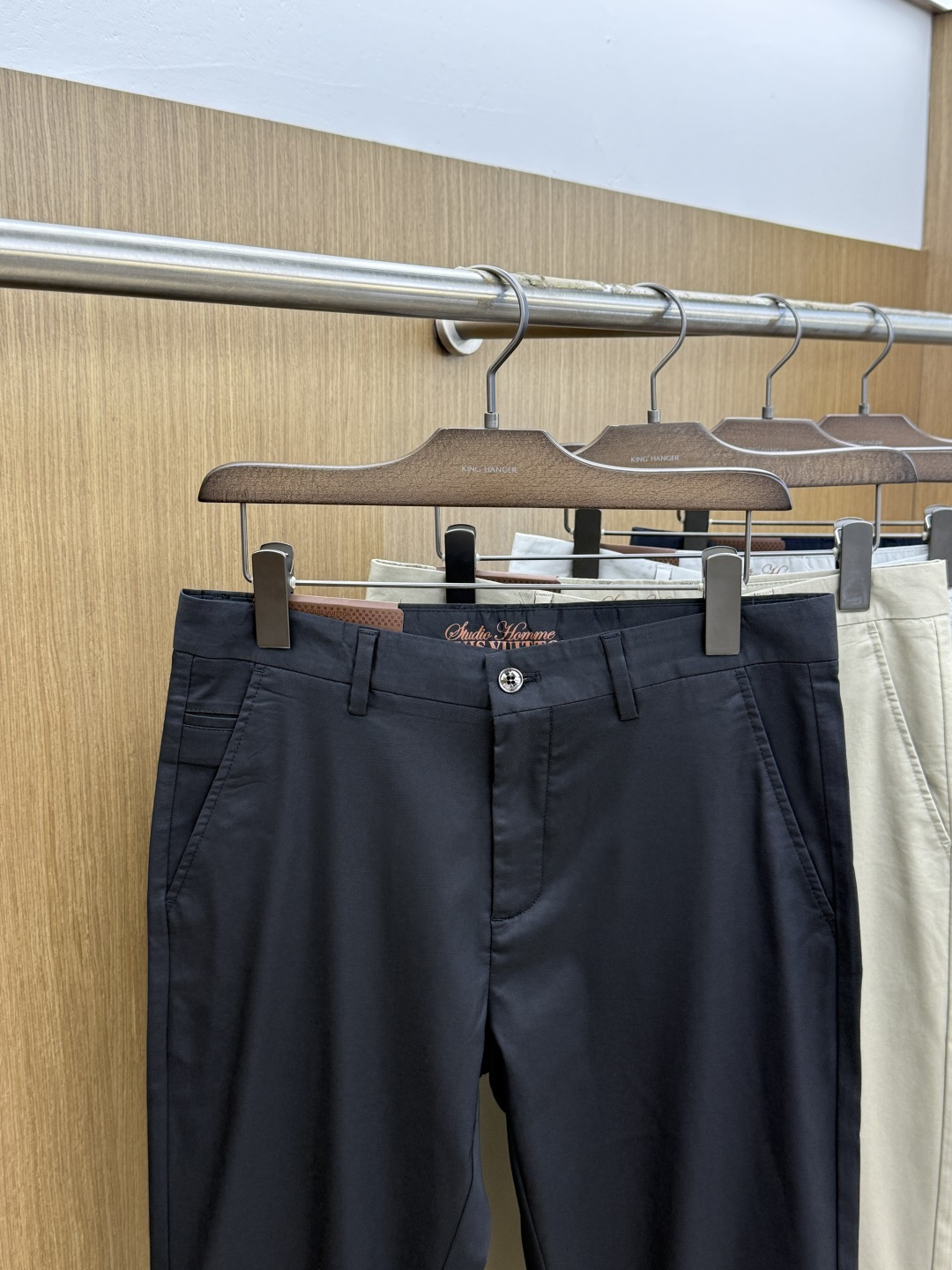 早春款 LV 🔥🔥高端定制 26早春新款薄款休闲西裤 柜台同步发售 原版定制复刻 客供五金辅料 原单品质