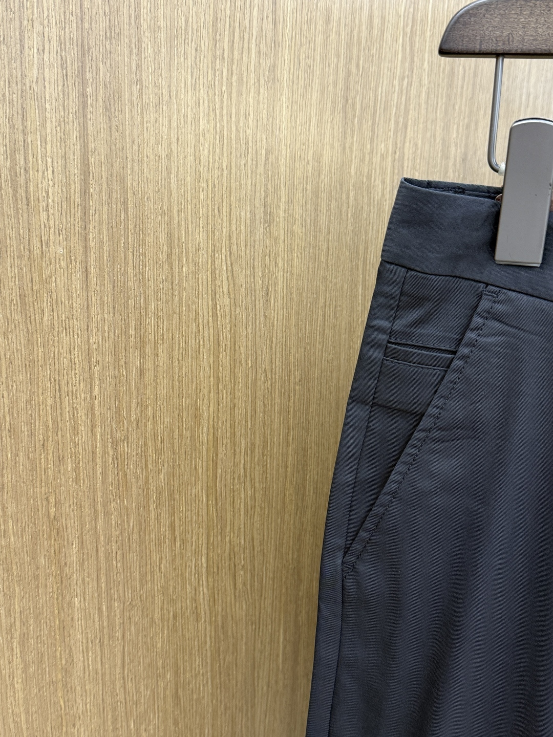 早春款 LV 🔥🔥高端定制 26早春新款薄款休闲西裤 柜台同步发售 原版定制复刻 客供五金辅料 原单品质