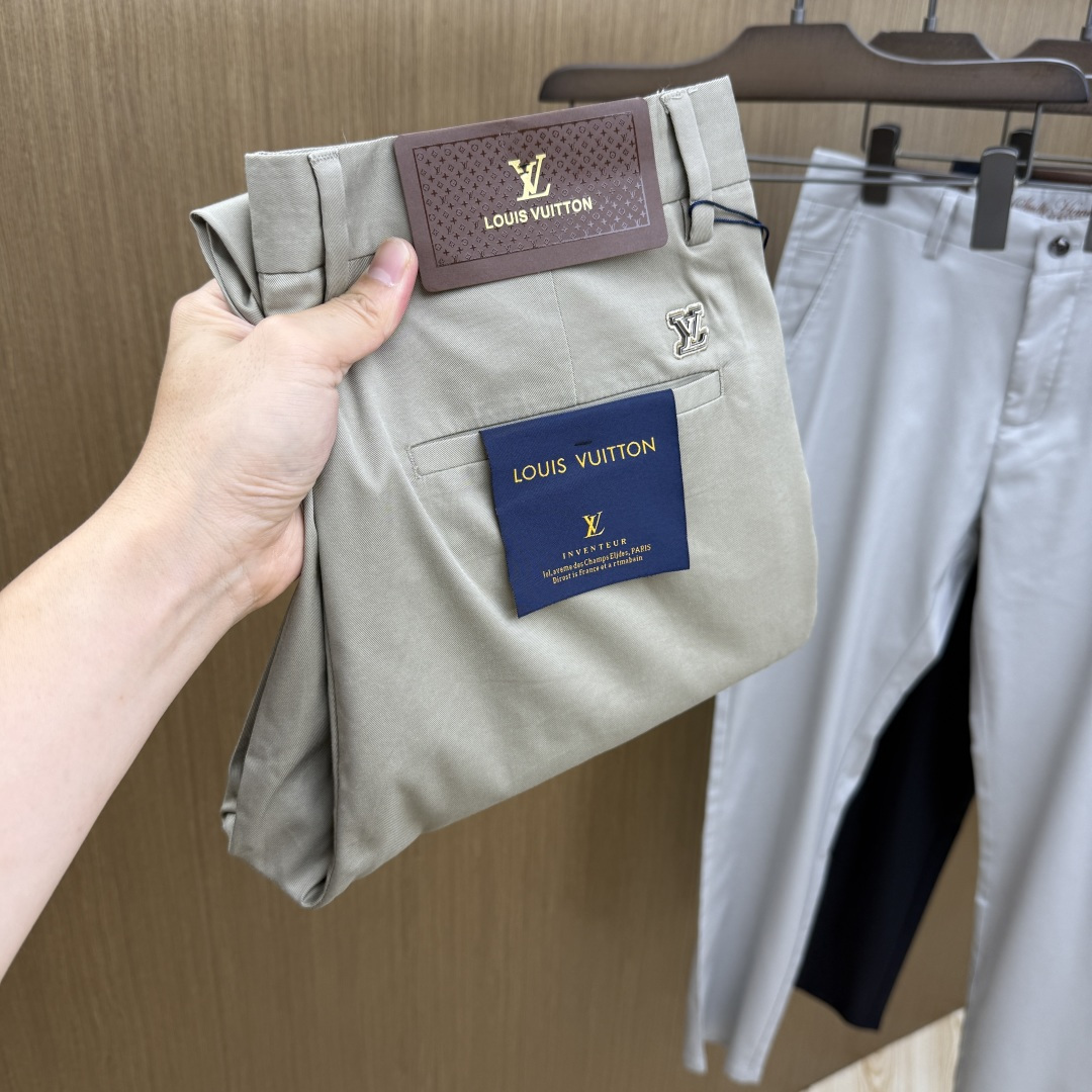 早春款 LV 🔥🔥高端定制 26早春新款薄款休闲西裤 柜台同步发售 原版定制复刻 客供五金辅料 原单品质
