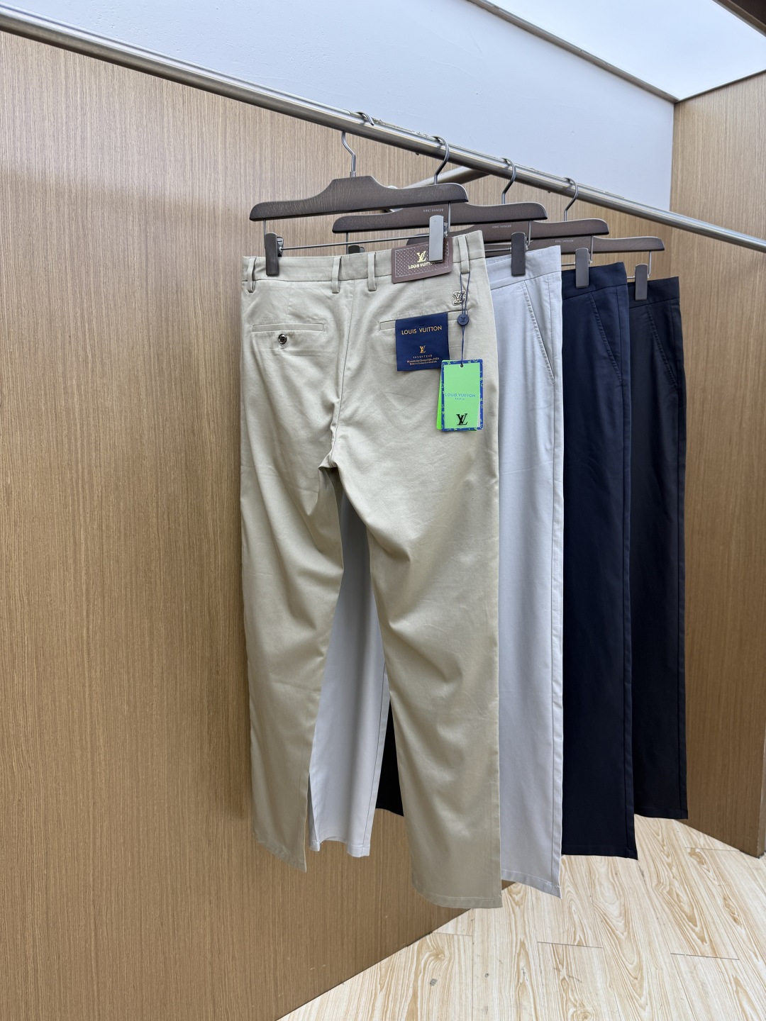 早春款 LV 🔥🔥高端定制 26早春新款薄款休闲西裤 柜台同步发售 原版定制复刻 客供五金辅料 原单品质