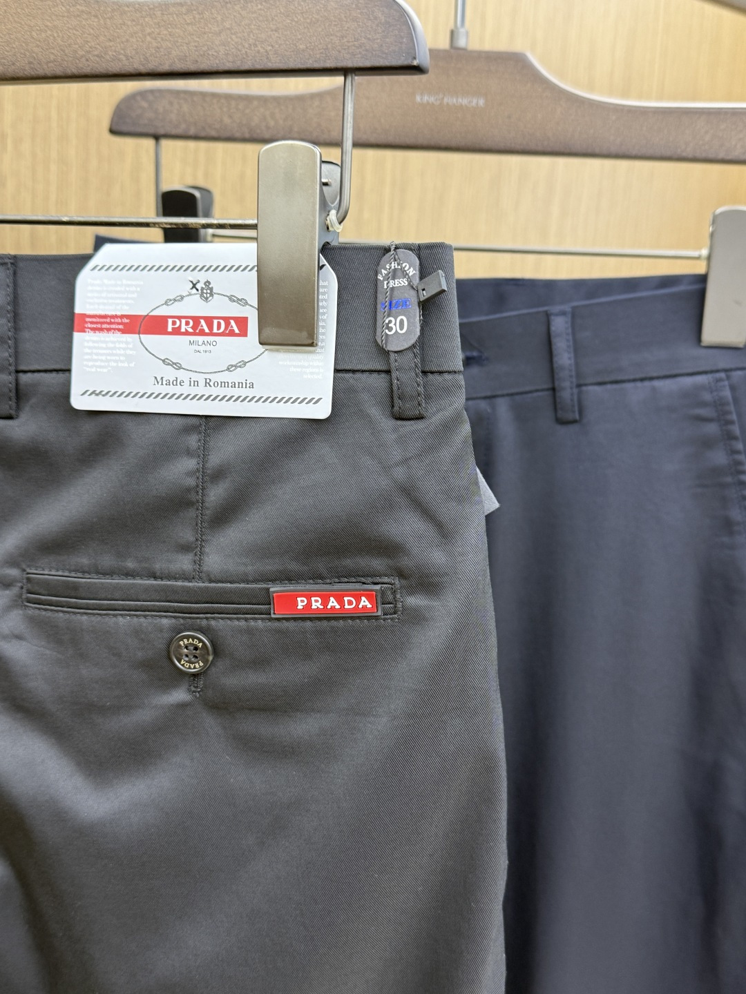 早春款 PD🔥🔥高端定制 26早春新款薄款休闲西裤 柜台同步发售 原版定制复刻 客供五金辅料 原单品质 