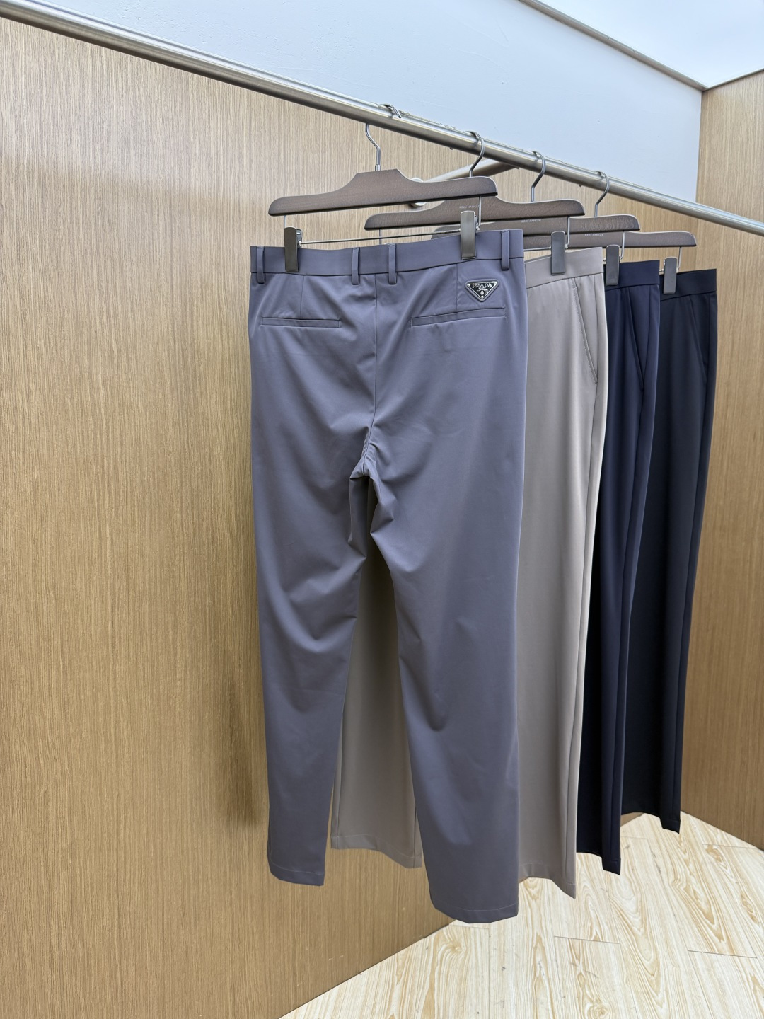 早春 PD🔥🔥高端定制 26FW春夏新款休闲裤👖原版进口面料柔软透气挺阔有型 定制五金 商务休闲必备 做