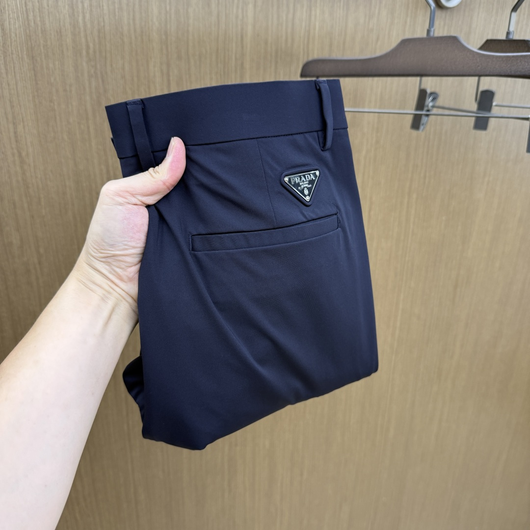 早春 PD🔥🔥高端定制 26FW春夏新款休闲裤👖原版进口面料柔软透气挺阔有型 定制五金 商务休闲必备 做