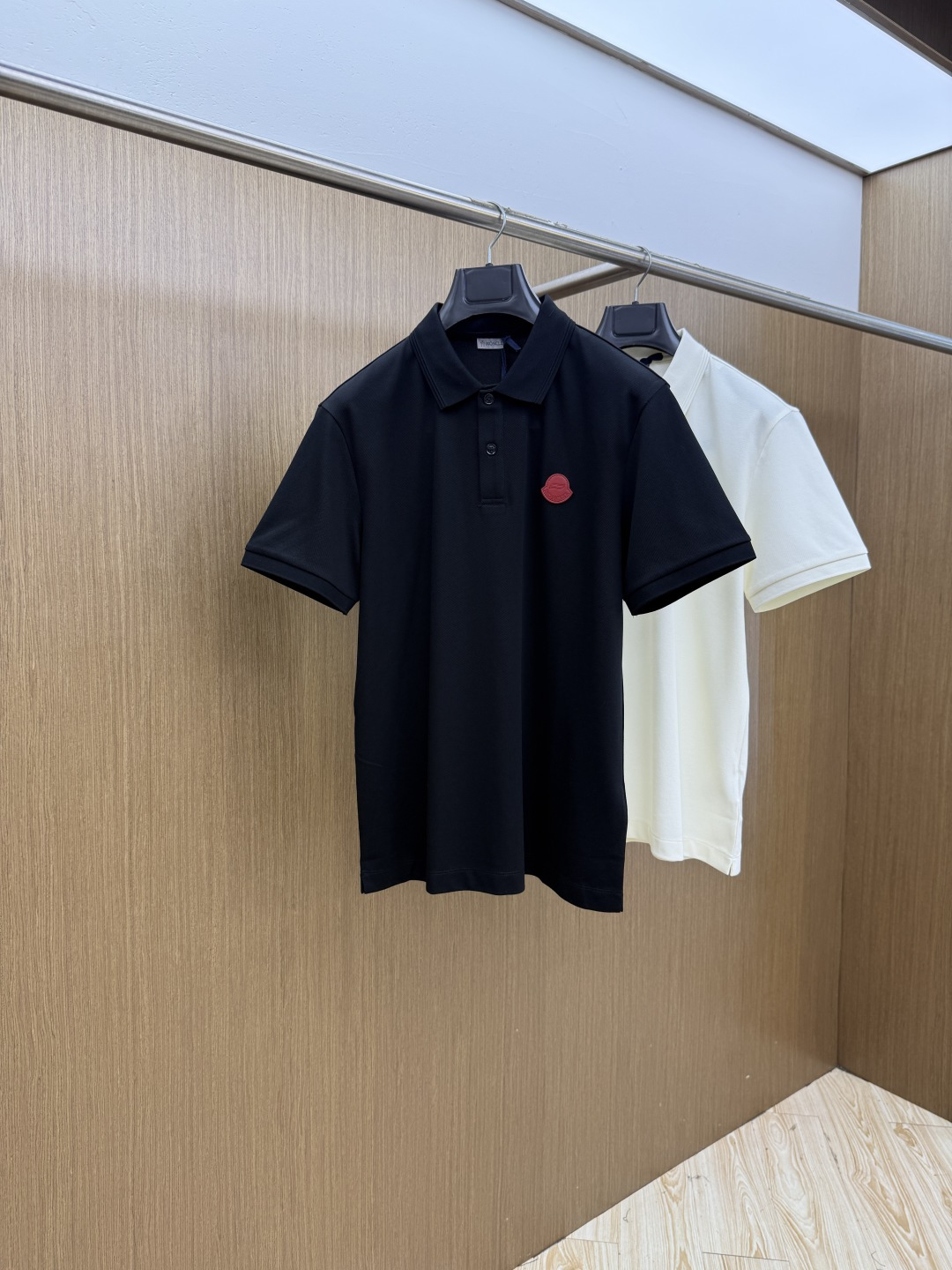 早春 Mon 🔥🔥高级定制 26ss春夏新款翻领POLO短袖T恤 原版定制 面料选用进口珠地棉 轻薄透气