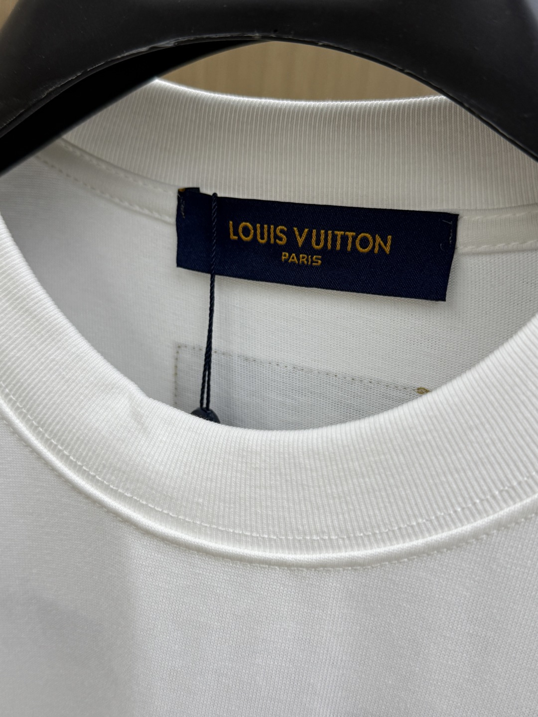 早春款 LV 🔥🔥Ss新款原单男士休闲短袖 高端定制 高端版本 时尚百搭爆款⚠️⚠️✨✨进口面料 手感超