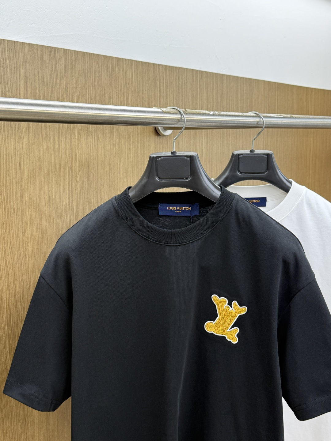 早春款 LV 🔥🔥Ss新款原单男士休闲短袖 高端定制 高端版本 时尚百搭爆款⚠️⚠️✨✨进口面料 手感超