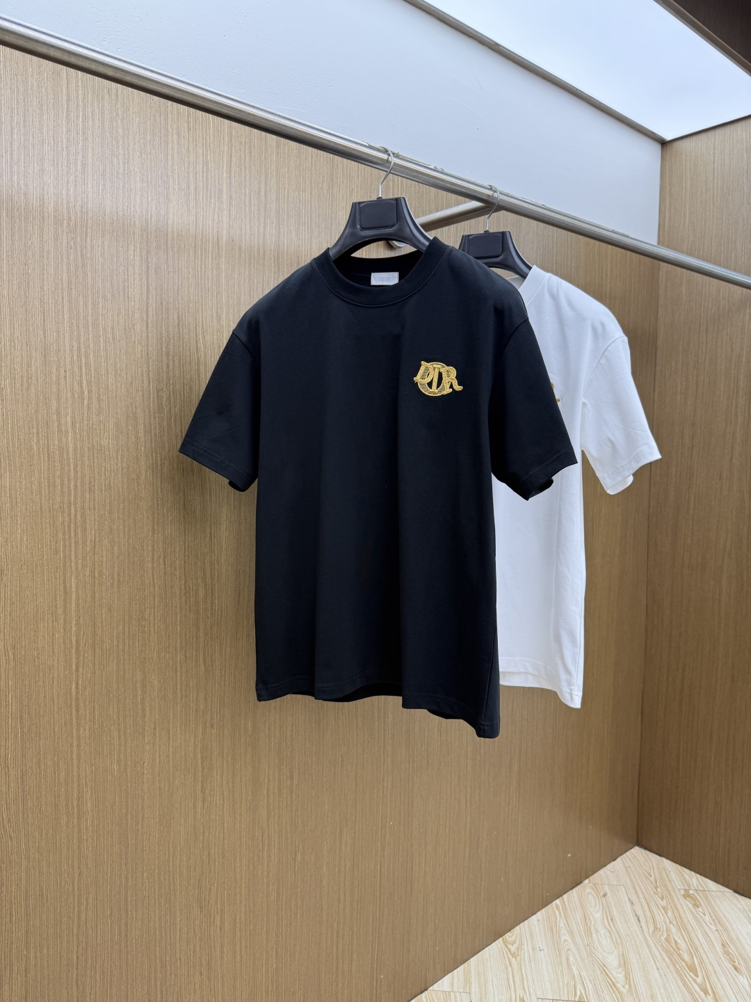 早春款 CD 🔥🔥Ss新款原单男士休闲短袖 高端定制 高端版本 时尚百搭爆款⚠️⚠️✨✨进口面料 手感超