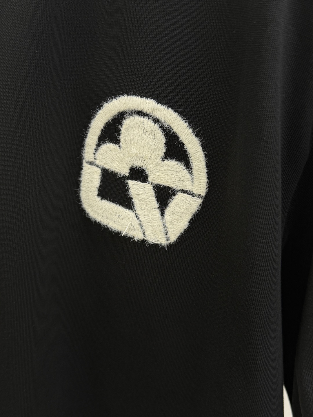 早春款 LV 🔥🔥Ss新款原单男士休闲短袖 高端定制 高端版本 时尚百搭爆款⚠️⚠️✨✨进口面料 手感超