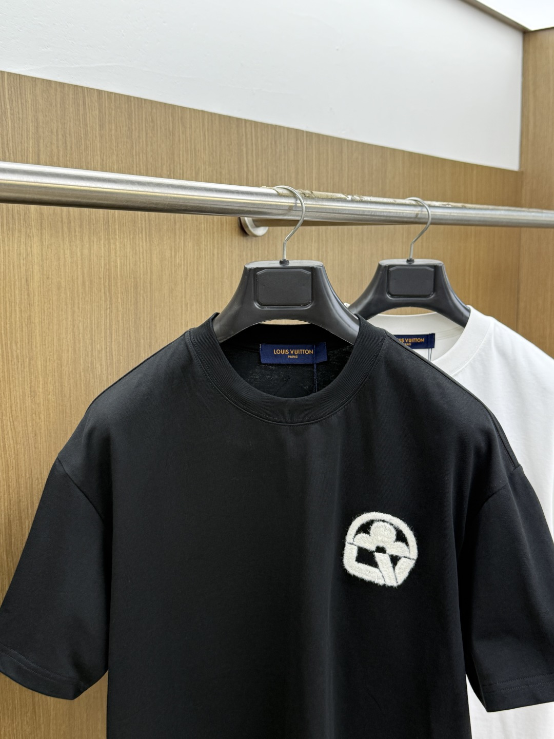 早春款 LV 🔥🔥Ss新款原单男士休闲短袖 高端定制 高端版本 时尚百搭爆款⚠️⚠️✨✨进口面料 手感超