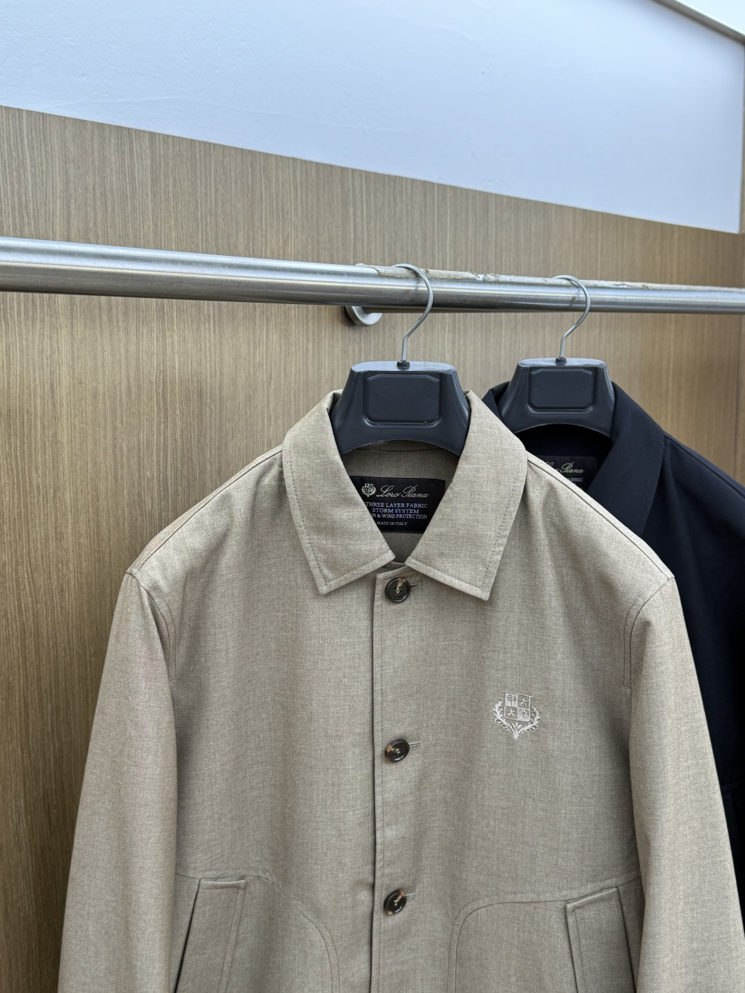早春 loro Piana 🔥🔥1971早春经典男士商务休闲小站领夹克外套.颇具意大利典型风格的时装，贸