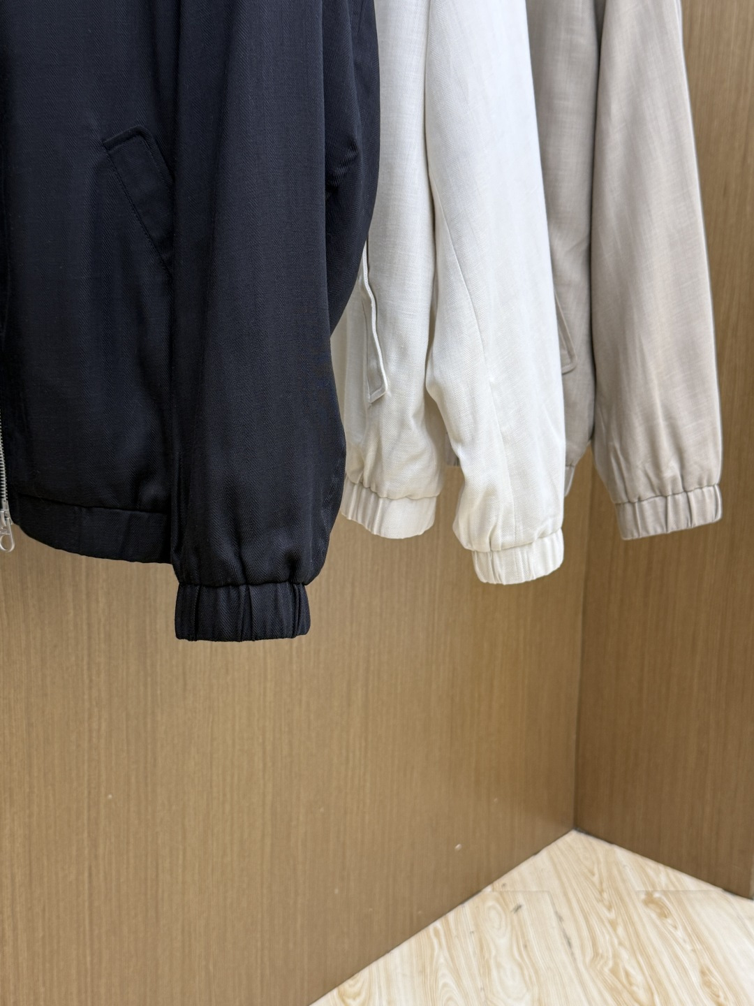 早春 loro Piana 🔥SS春夏新款男士休闲定制亚麻立领夹克外套。穿上简约干练的休闲外套，瞬间重回