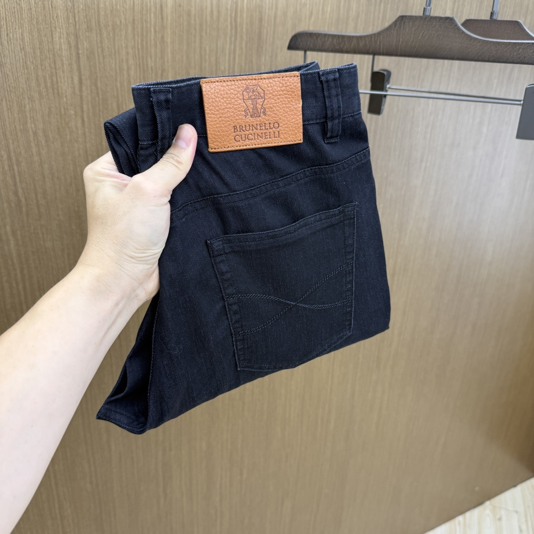 NO:834914,Early spring BC high-end customized quality 26SS spring and summer latest original jeans sold simultaneously at the counter Original customized replica Customer-supplied hardware accessories Original quality Imported denim fabrics heavily washed Fine workmanship and routing Excellent upper body, preferred item A60 SIZE: 30-38/no 35 37,,jeans,19860909早春 BC 高端定制品质 26SS春夏最新款原单牛仔裤 柜台同步发售 原版定制复刻 客供五金辅料 原单品质 进口牛仔面料重工洗水 做工走线精细 上身绝佳,优选单品A60 SIZE:30-38/无35 37,,jeans,,Men's clothing