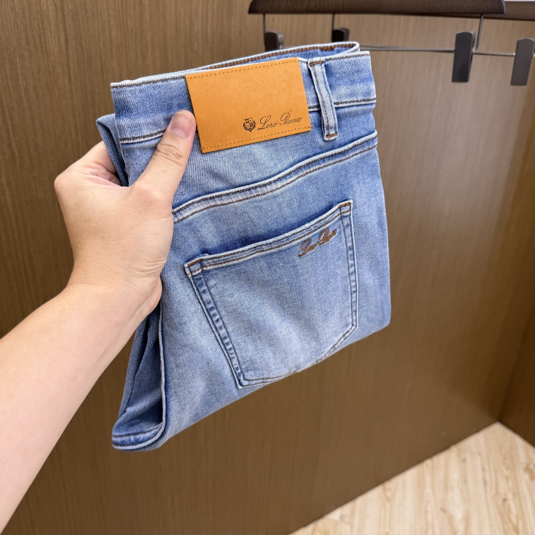 NO:834920,Early spring LP high-end customized quality 26SS spring and summer latest original jeans sold simultaneously at the counter Original customized replica Customer-supplied hardware accessories Original quality Imported denim fabrics heavily washed Fine workmanship and routing Excellent upper body, preferred item A60 SIZE: 30-38/no 35 37,,loro piana,jeans,19860909早春 LP 高端定制品质 26SS春夏最新款原单牛仔裤 柜台同步发售 原版定制复刻 客供五金辅料 原单品质 进口牛仔面料重工洗水 做工走线精细 上身绝佳,优选单品A60 SIZE:30-38/无35 37,,loro piana,jeans,,Men's clothing