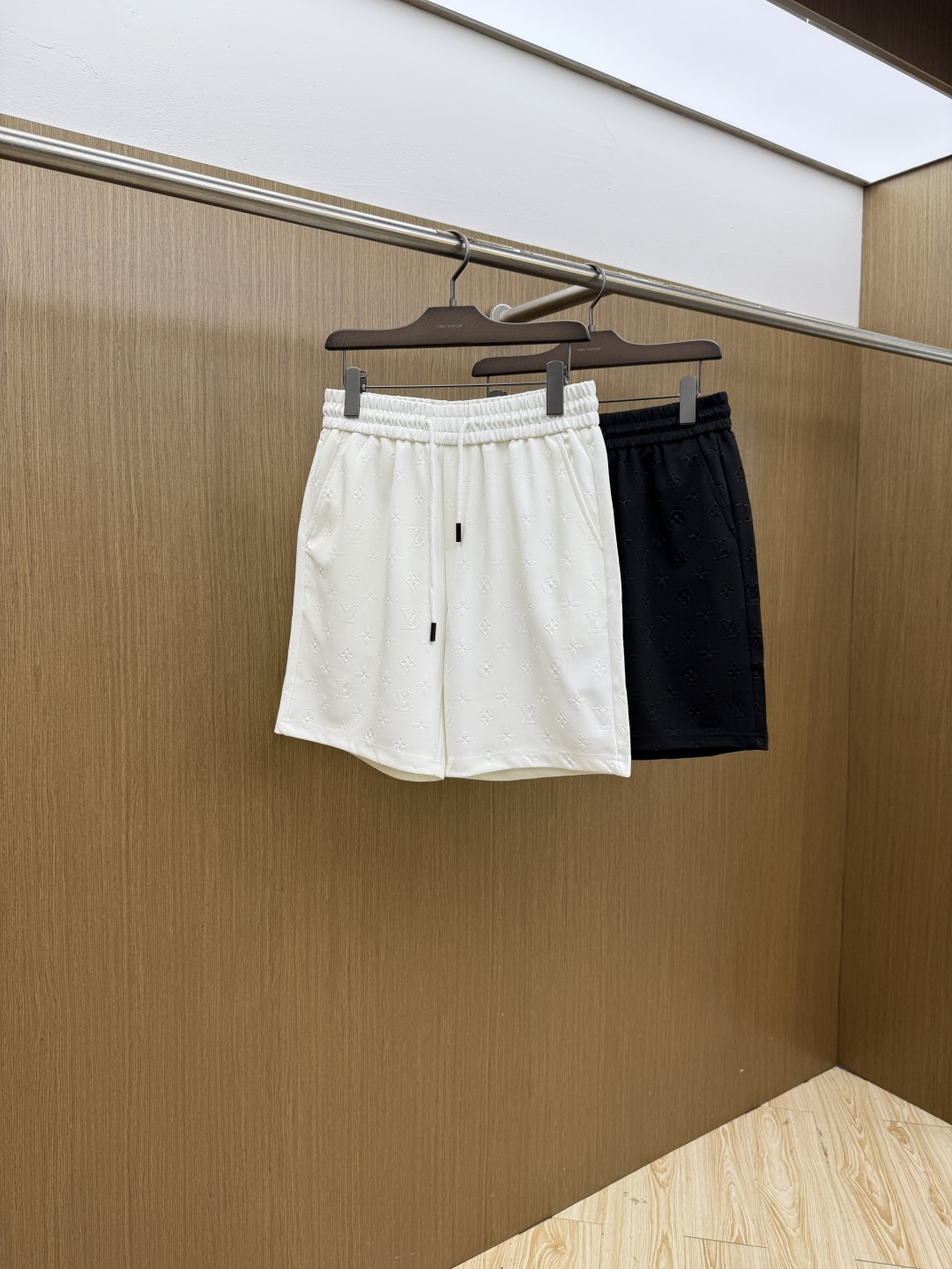 Louis Vuitton Shorts 09495