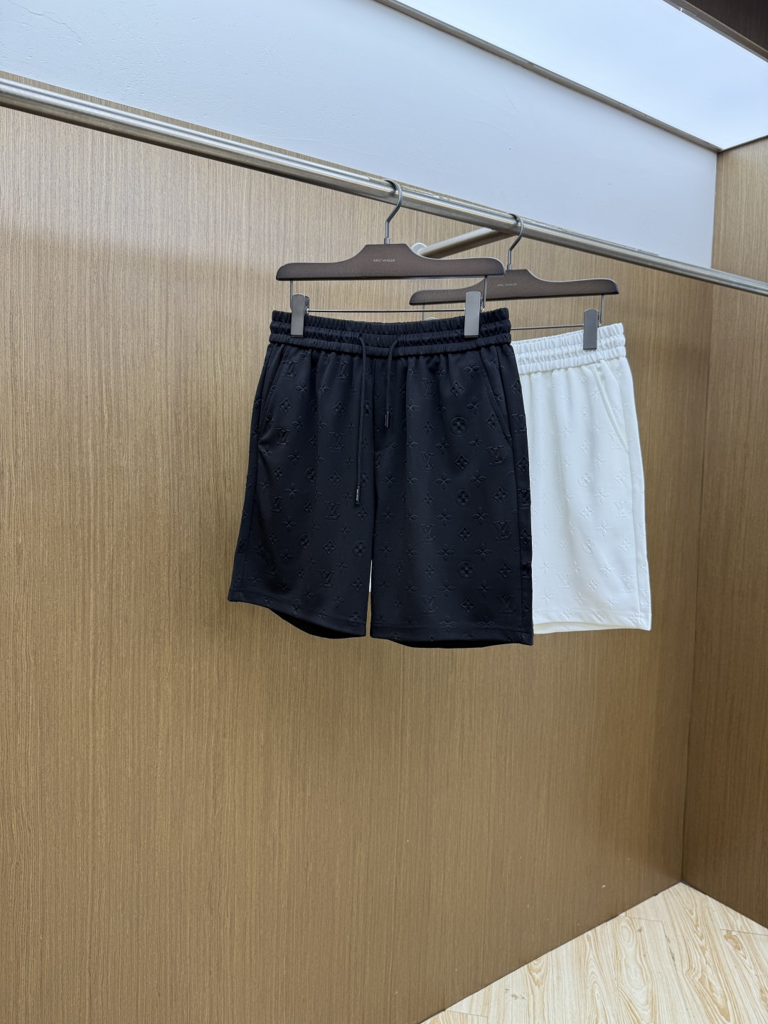 Louis Vuitton Shorts 09493