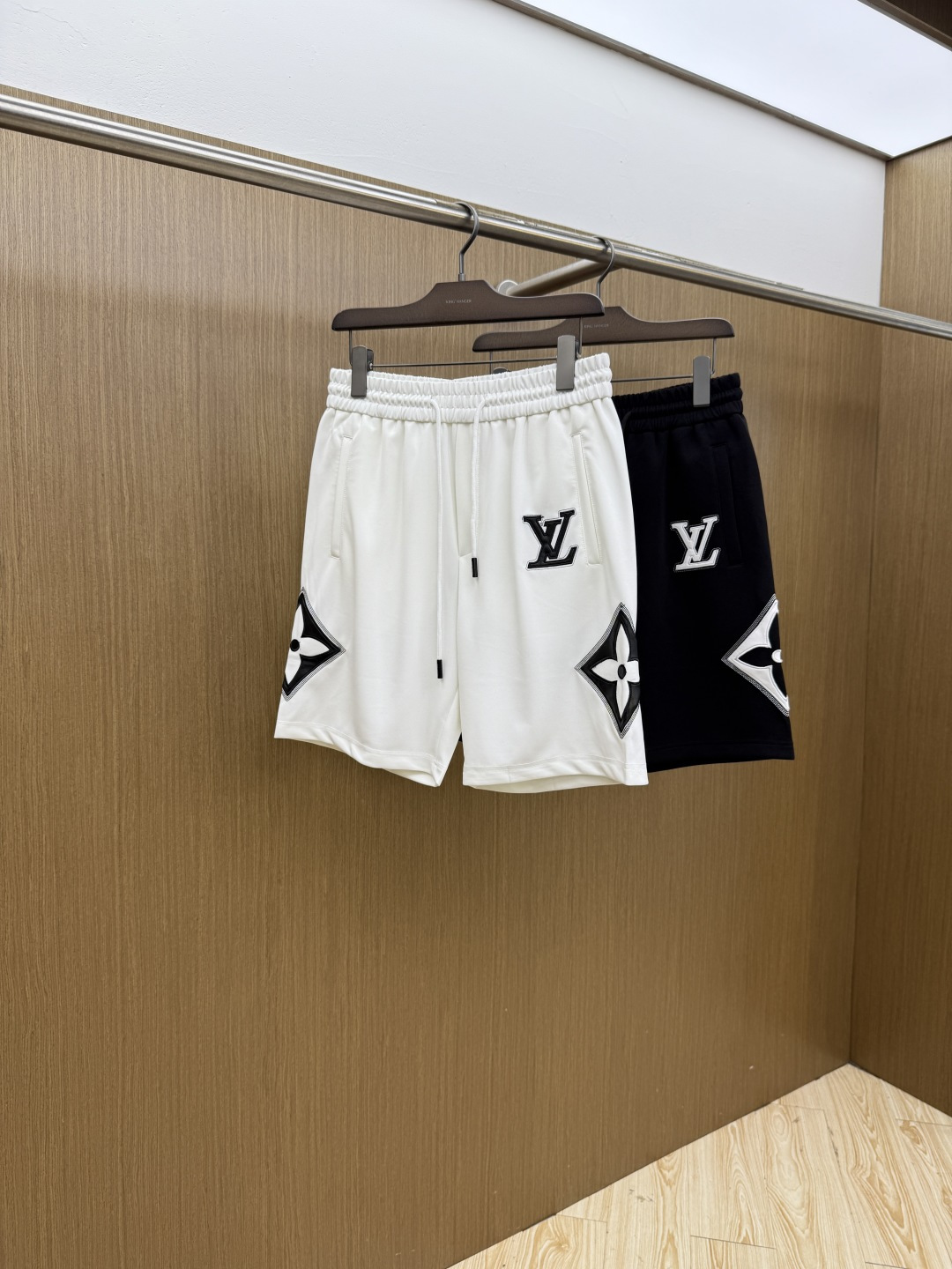 Louis Vuitton Shorts 09491