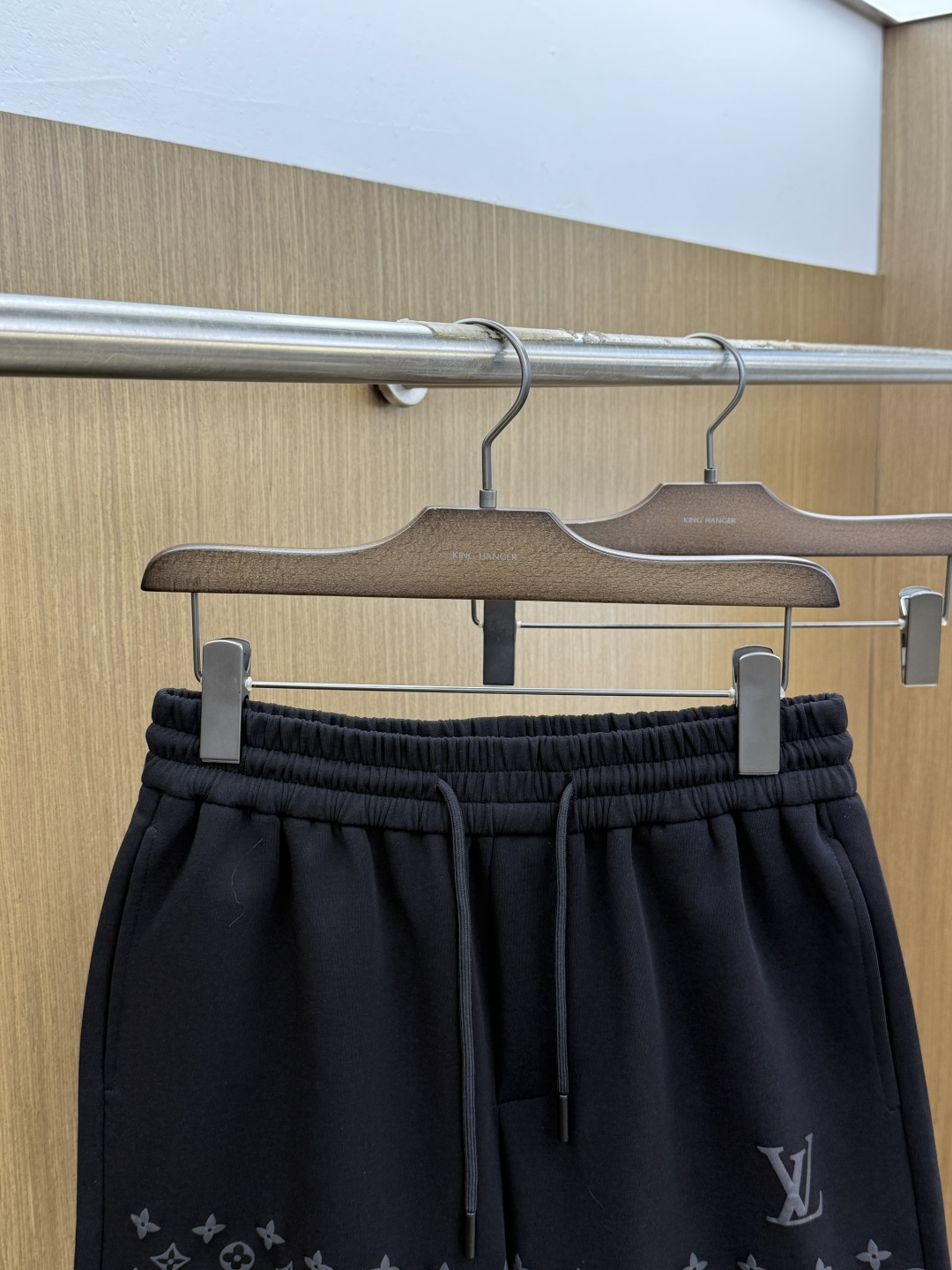 Alternative view of Louis Vuitton Shorts 09481