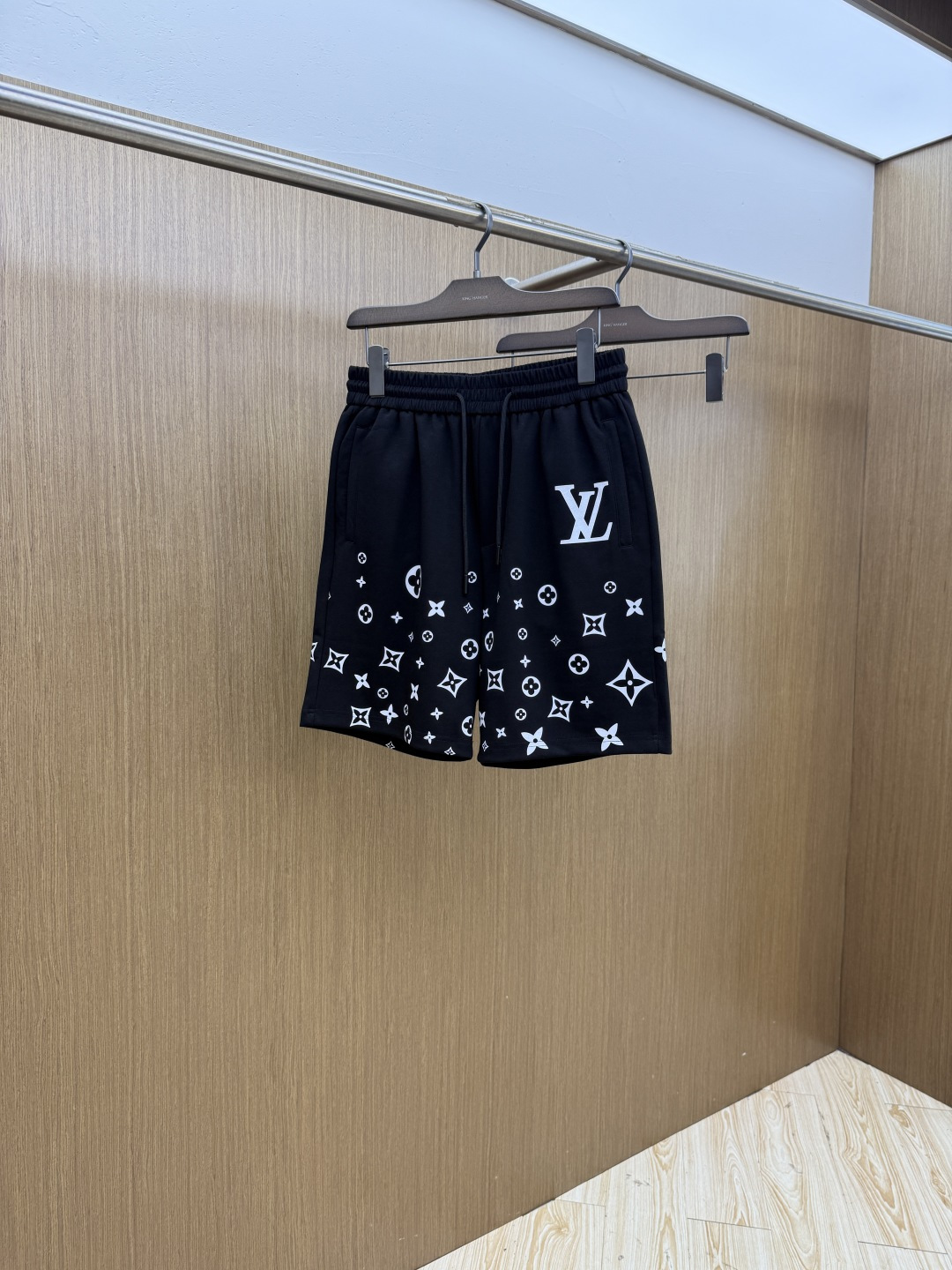 Louis Vuitton Shorts 09473