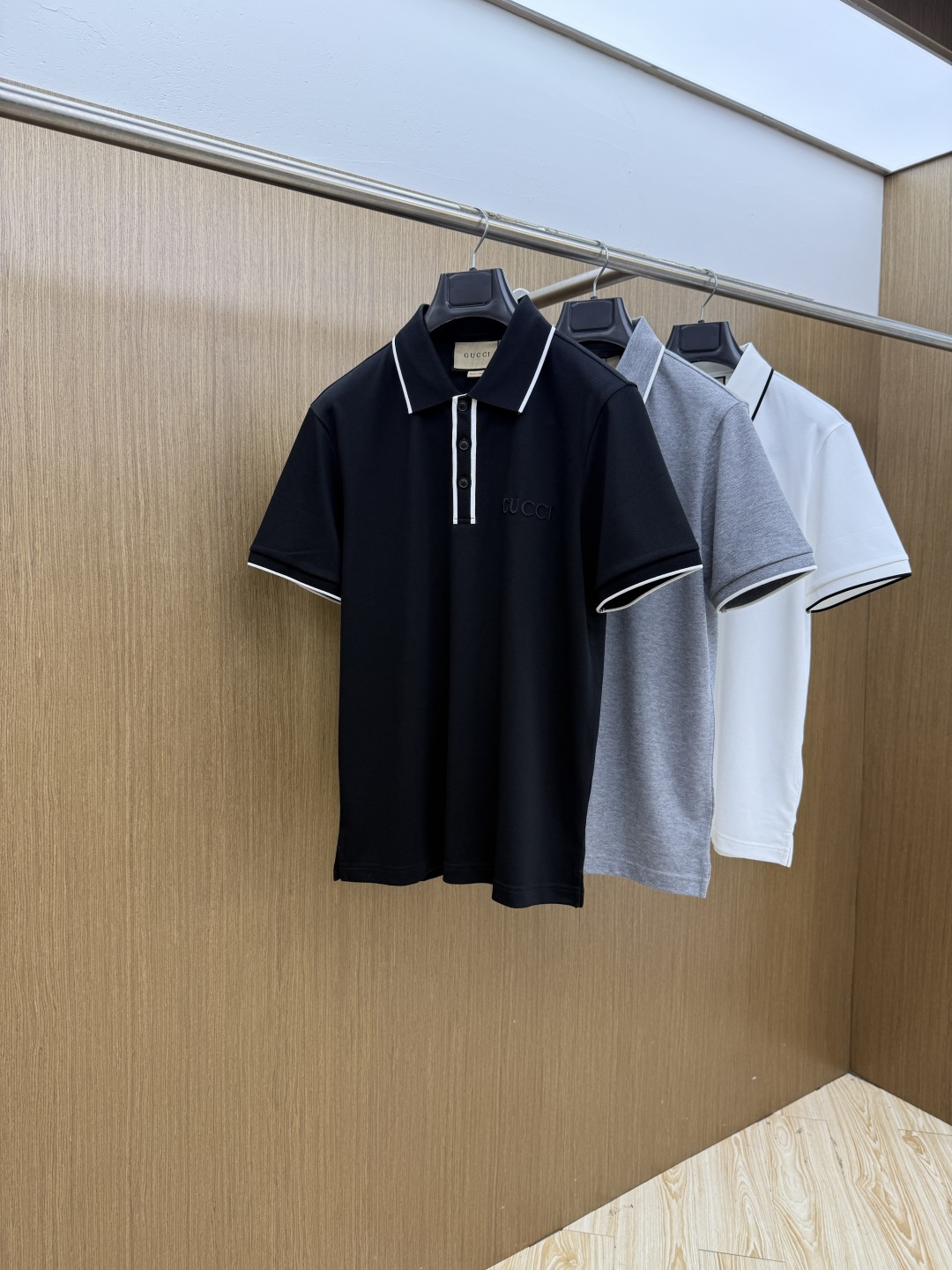 早春 Guc. 2026春夏 · 高阶定制Plol】 🔹 核心面料：秘鲁进口匹马棉 × 顶级丝光工艺 🔹 核心体感：蚕丝