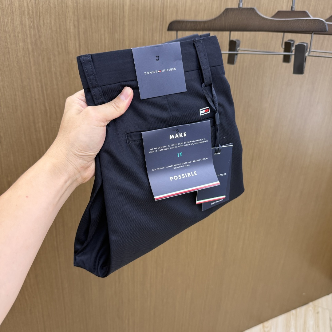 NO:775708,Early spring TOMY high-end customization 26 early spring new thin jeans are available at the counter simultaneously. Original customized replicas. Customer-supplied hardware accessories. Original quality. Imported solid color denim fabric. Heavy washing. Fine workmanship. Excellent upper body!  Preferred single product, complete with three standards, code number 30-40, no 37 39 Fax,,tom ford,jeans,19860909早春款 TOMY 高端定制 26早春新款薄款牛仔裤 柜台同步发售 原版定制复刻 客供五金辅料 原单品质 进口固色牛仔面料 重工洗水 做工走线精细 上身绝佳！优选单品 三标齐全 码数30-40无37 39  Fax,,tom ford,jeans,,Men's clothing