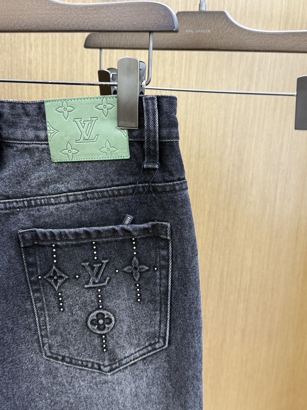 春夏 LV 🔥🔥高端定制、2026春夏最新款牛仔裤 柜台同步发售 原版定制复刻 客供五金辅料 原单品质 