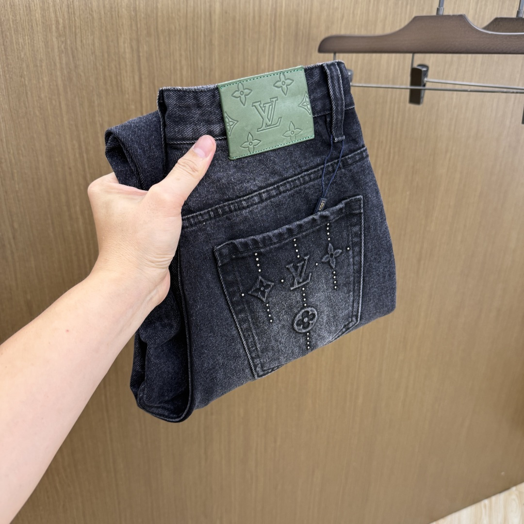 春夏 LV 🔥🔥高端定制、2026春夏最新款牛仔裤 柜台同步发售 原版定制复刻 客供五金辅料 原单品质 