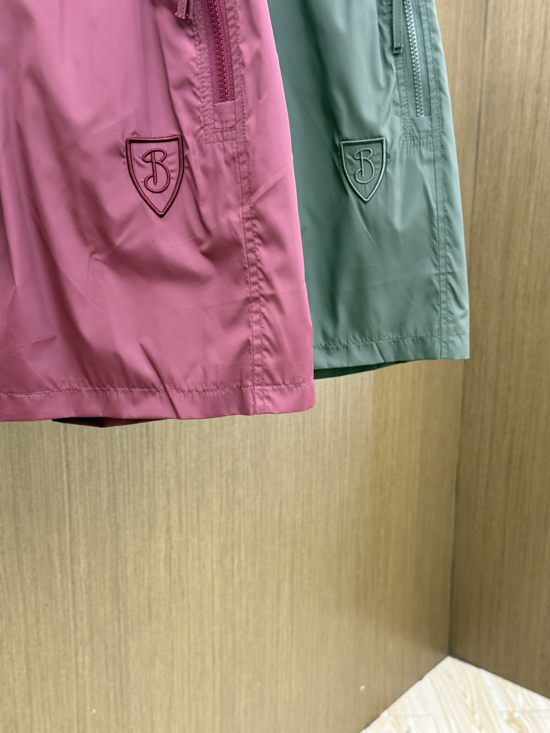 早春 BBR 🔥🔥Ss独家专供新款休闲沙滩短裤🩳高端版本！定制面料 内里纱网 透气舒适度高，细节无可挑剔