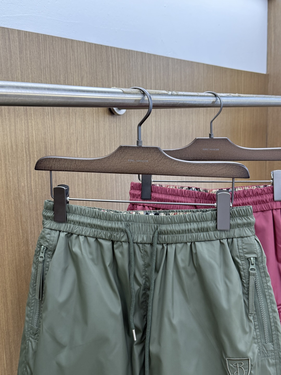 早春 BBR 🔥🔥Ss独家专供新款休闲沙滩短裤🩳高端版本！定制面料 内里纱网 透气舒适度高，细节无可挑剔