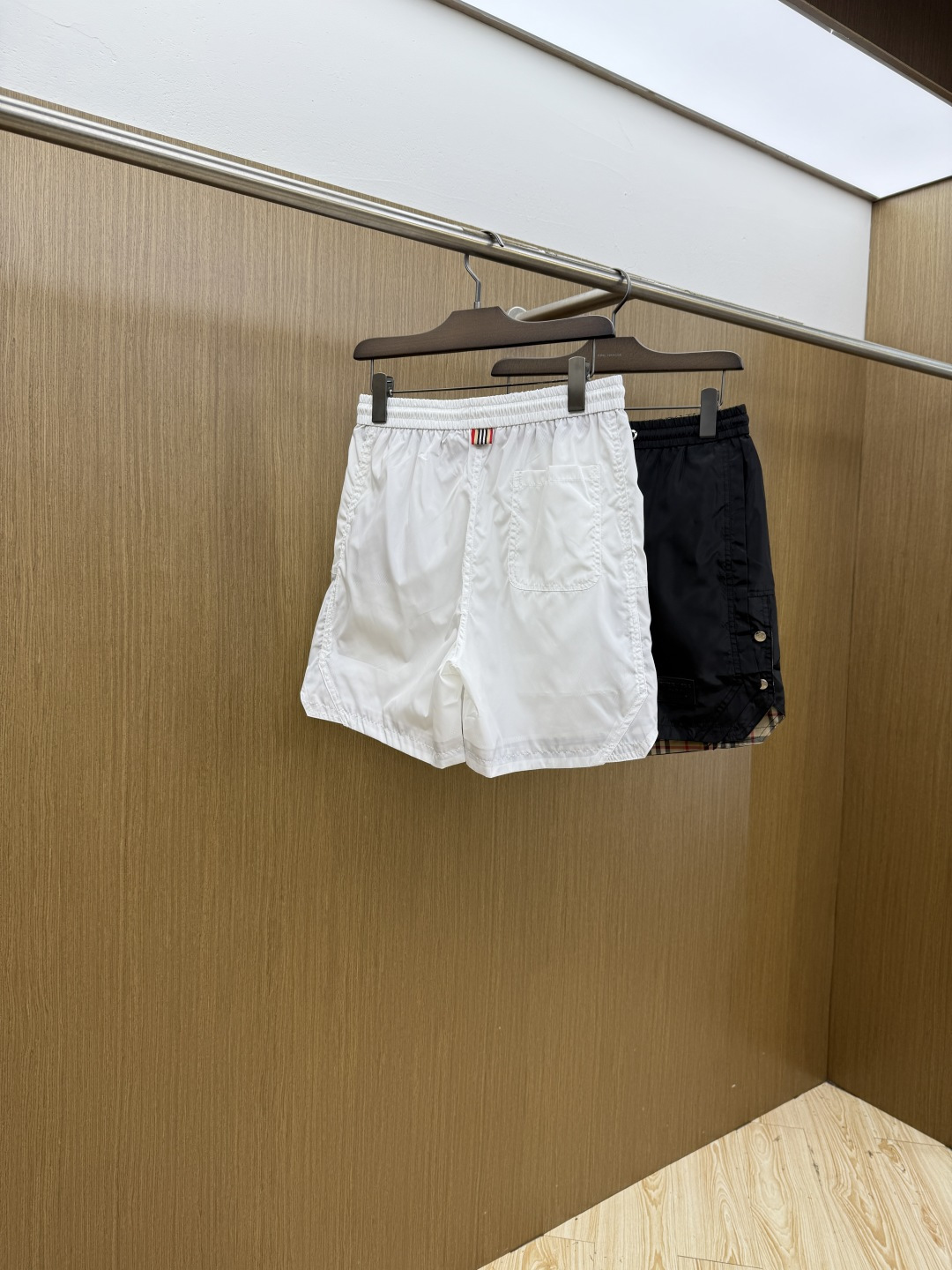 早春 BBR 🔥🔥Ss独家专供新款休闲沙滩短裤🩳高端版本！定制面料 内里纱网 透气舒适度高，细节无可挑剔