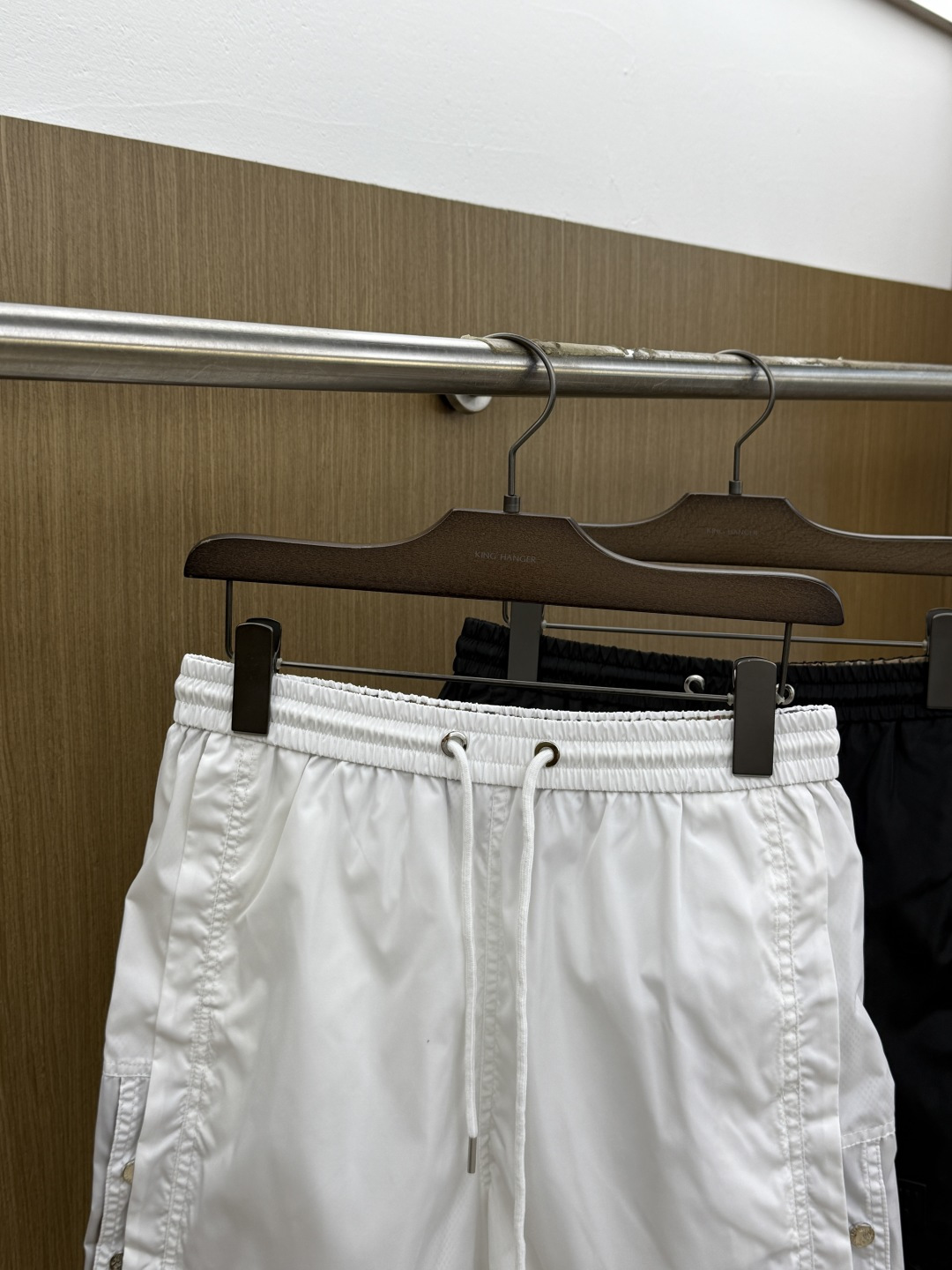 早春 BBR 🔥🔥Ss独家专供新款休闲沙滩短裤🩳高端版本！定制面料 内里纱网 透气舒适度高，细节无可挑剔